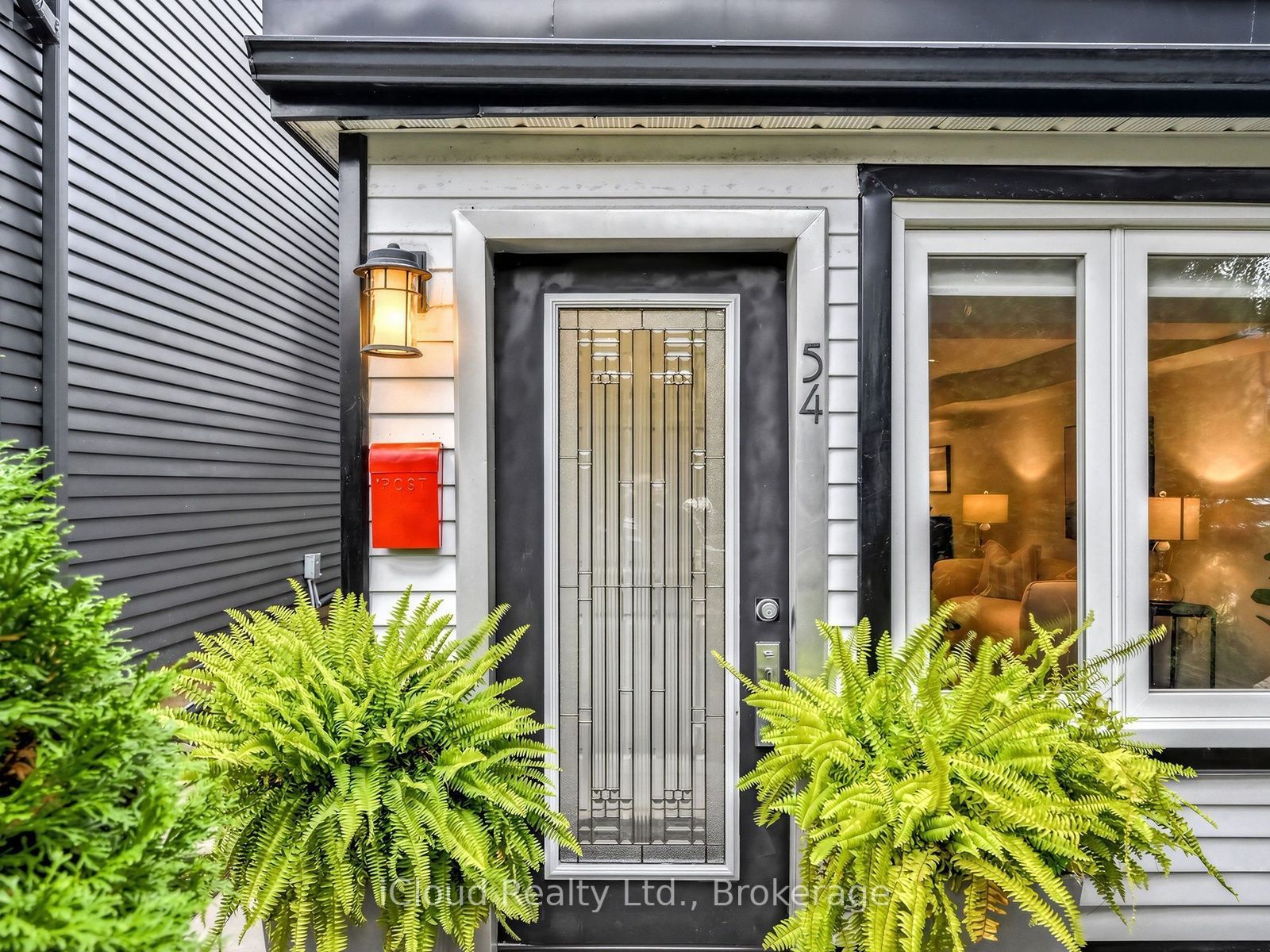 54 Arundel Avenue