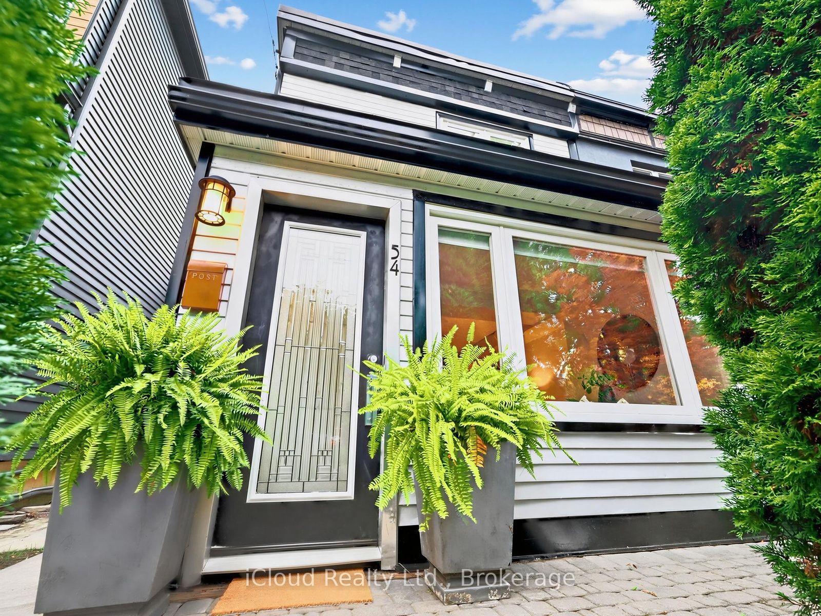 54 Arundel Avenue Property Photo 2