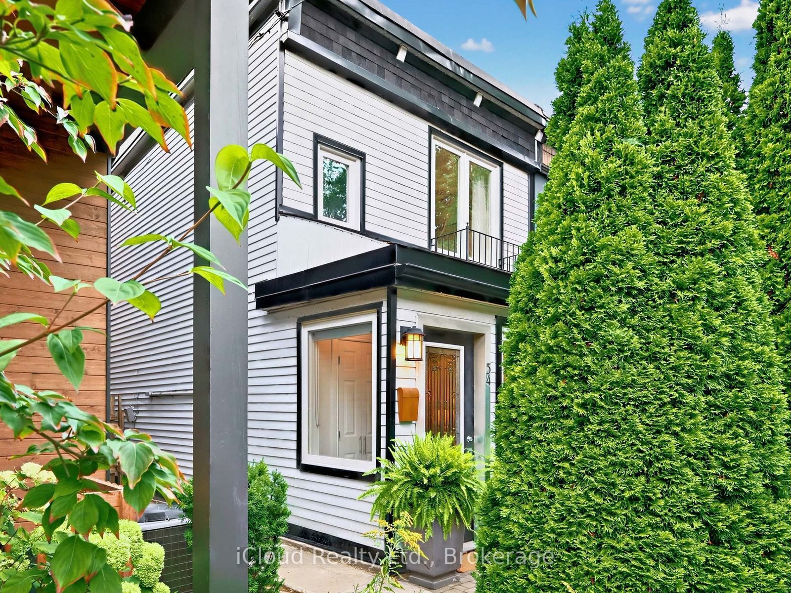 54 Arundel Avenue Property Photo 3