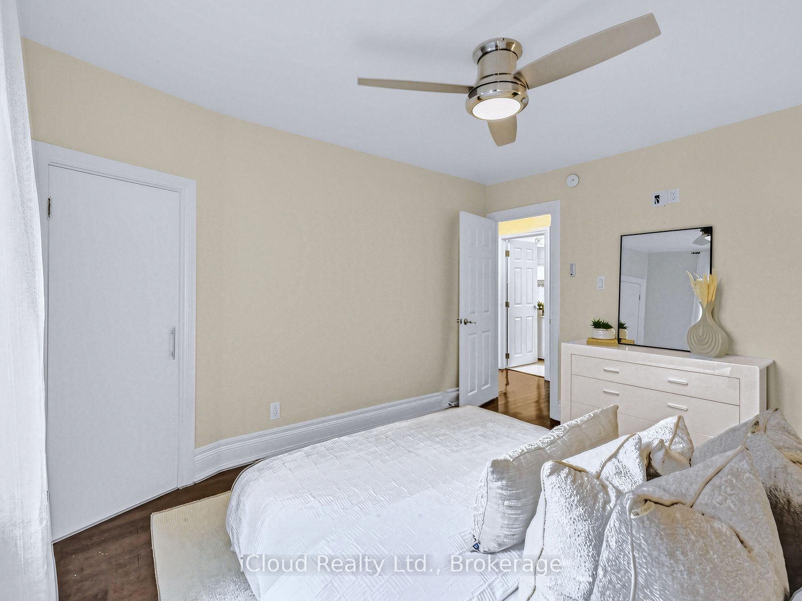 54 Arundel Avenue Property Photo 29