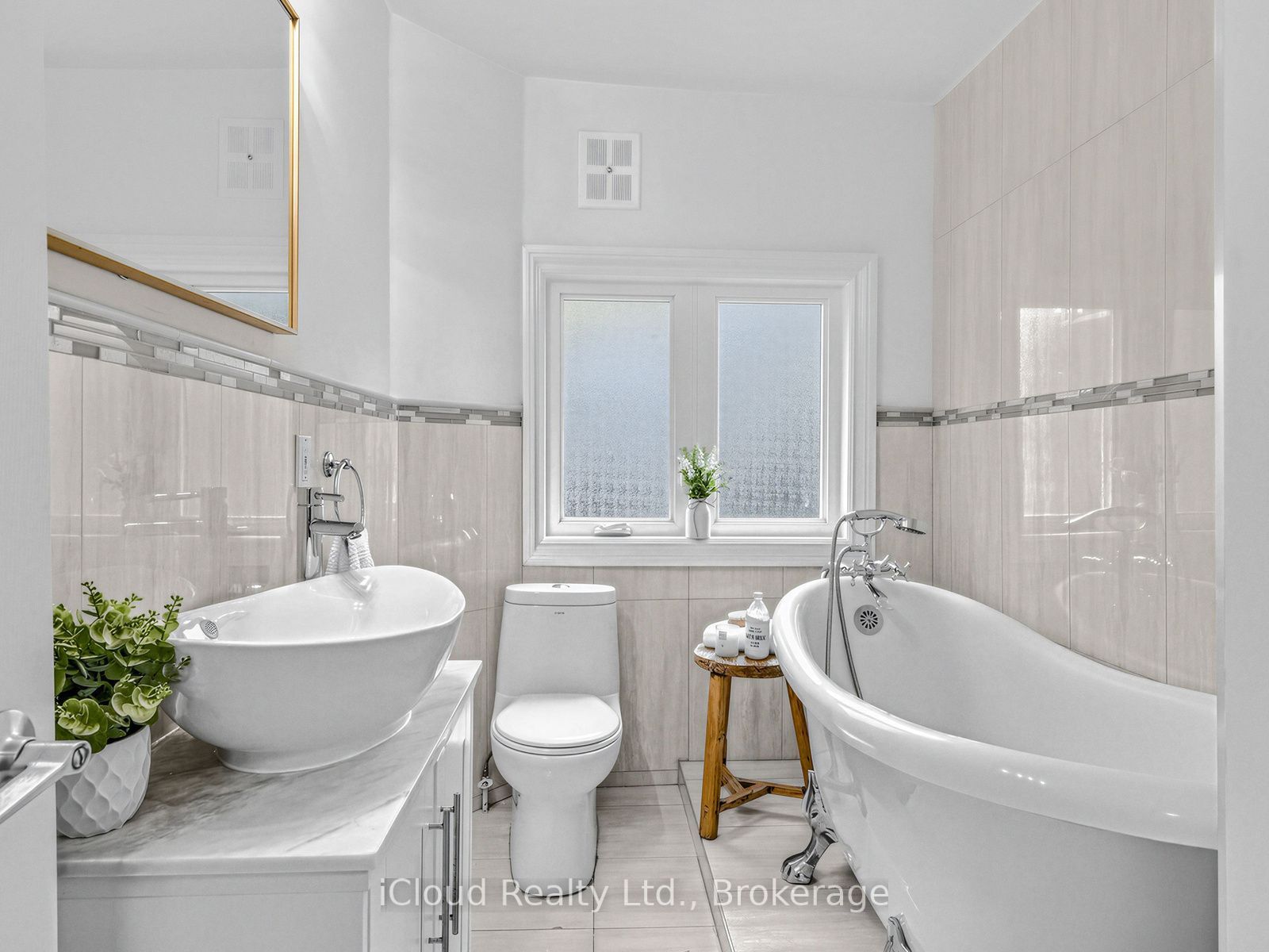 54 Arundel Avenue Property Photo 34