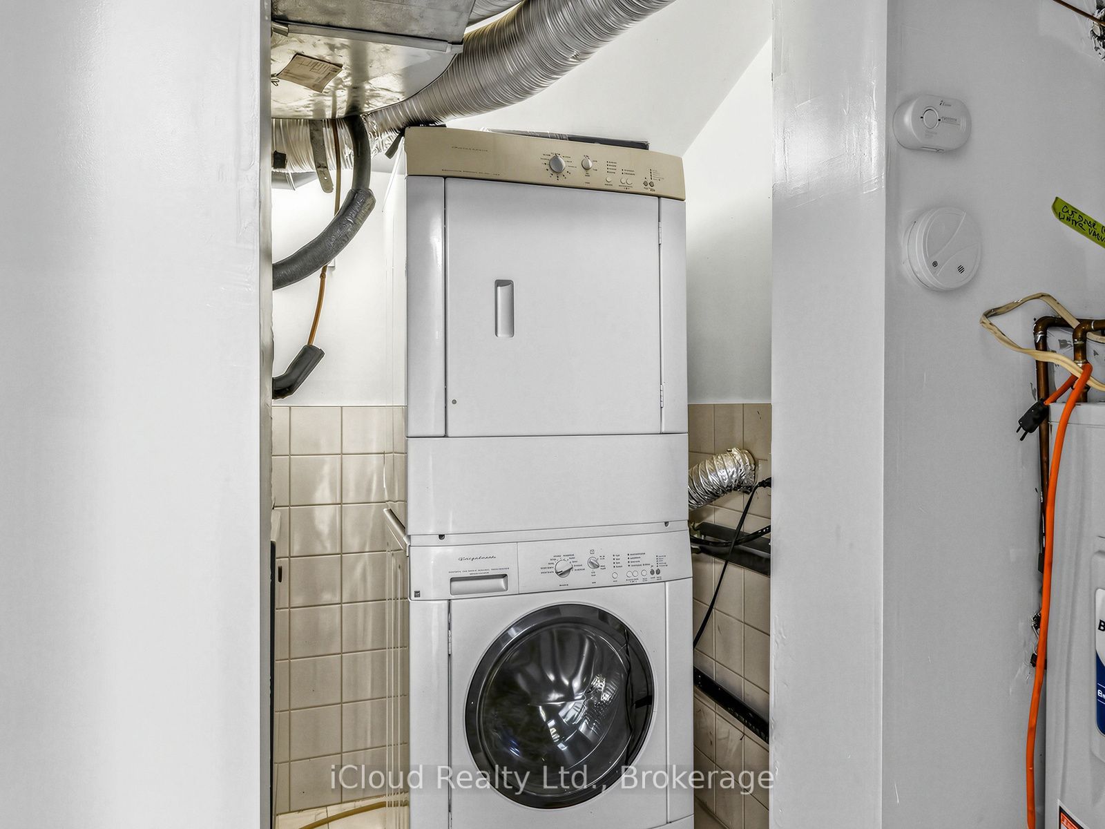 54 Arundel Avenue Property Photo 35