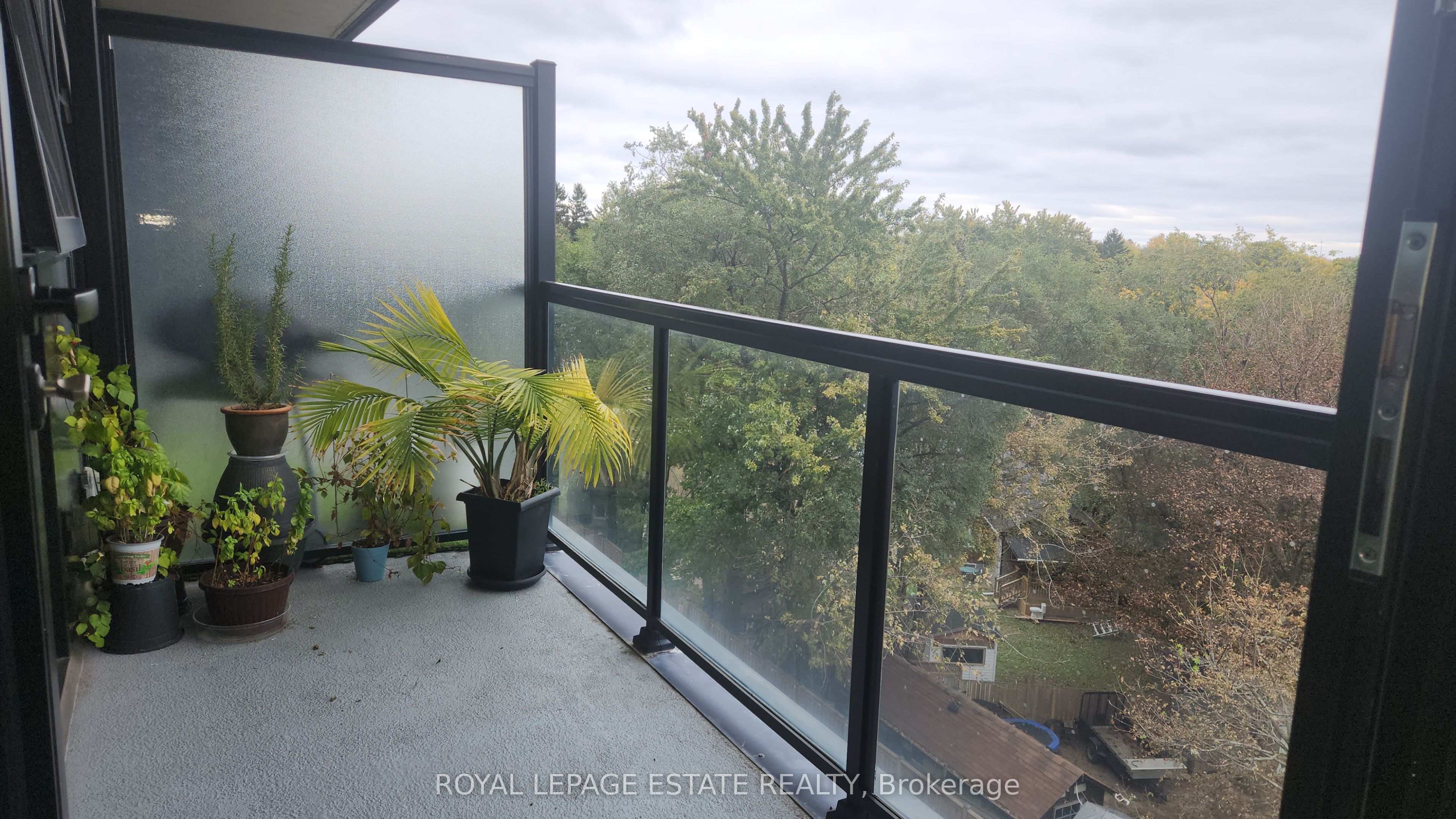 2799 Kingston Road 603 Property Photo 12