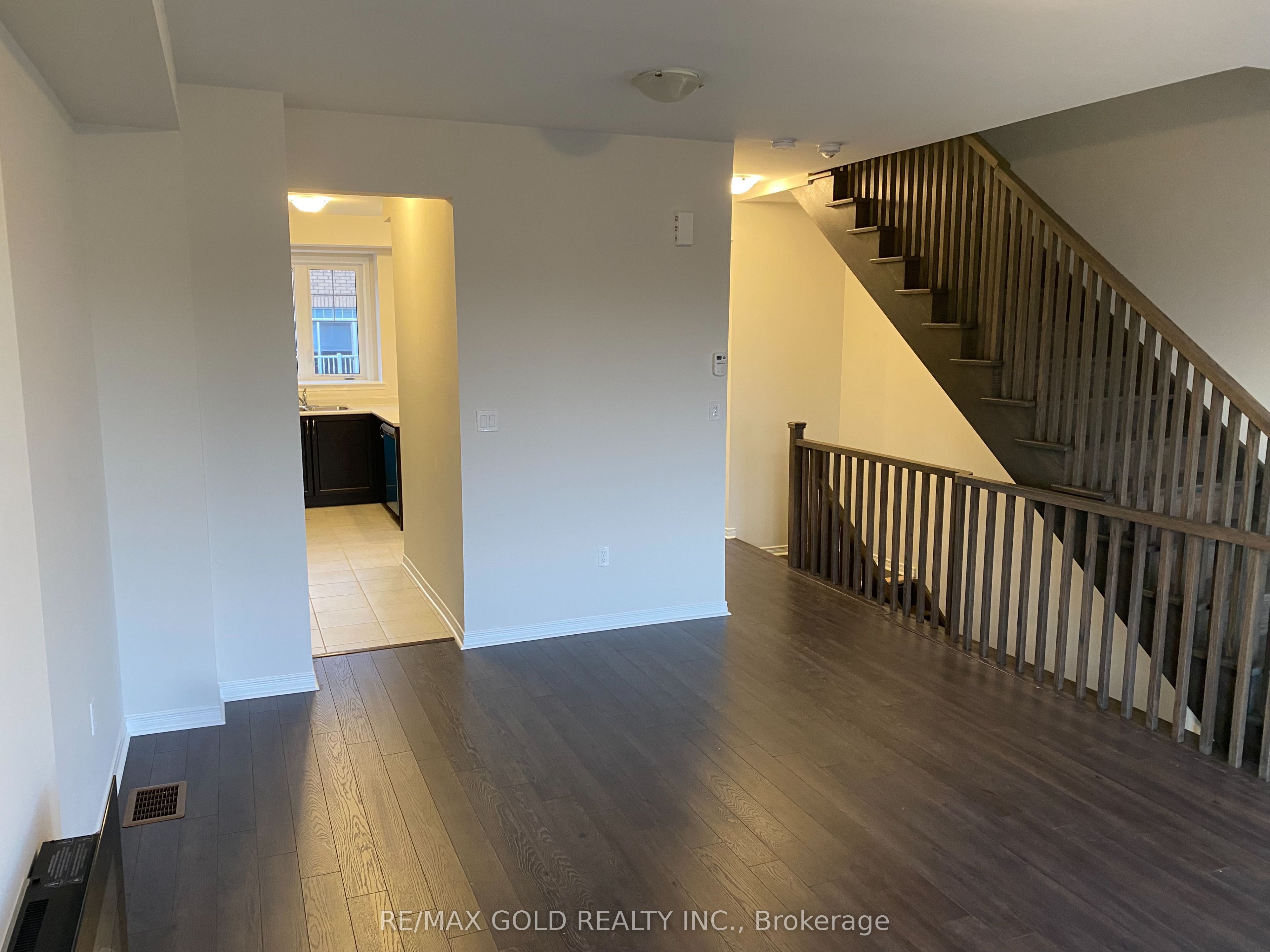 829 Atwater Path Property Photo 2