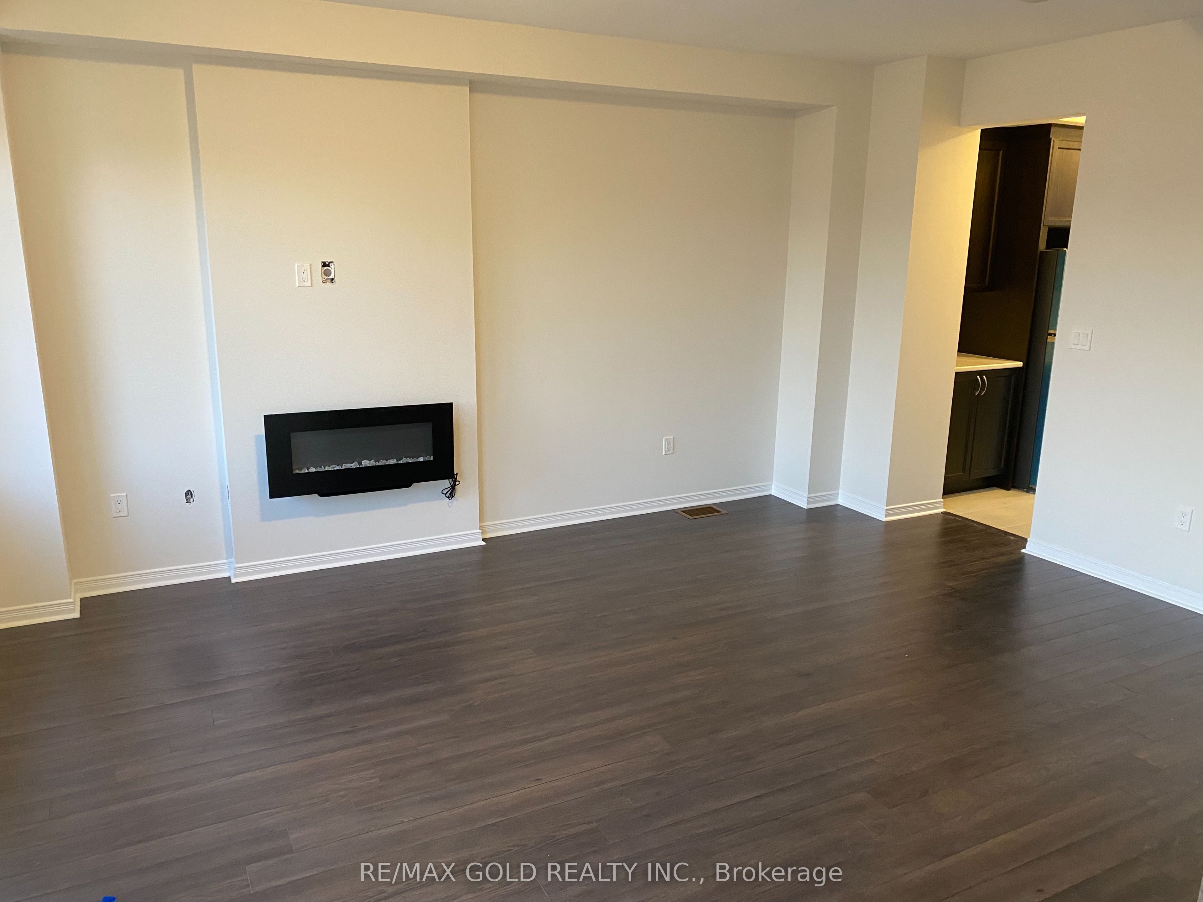 829 Atwater Path Property Photo 3
