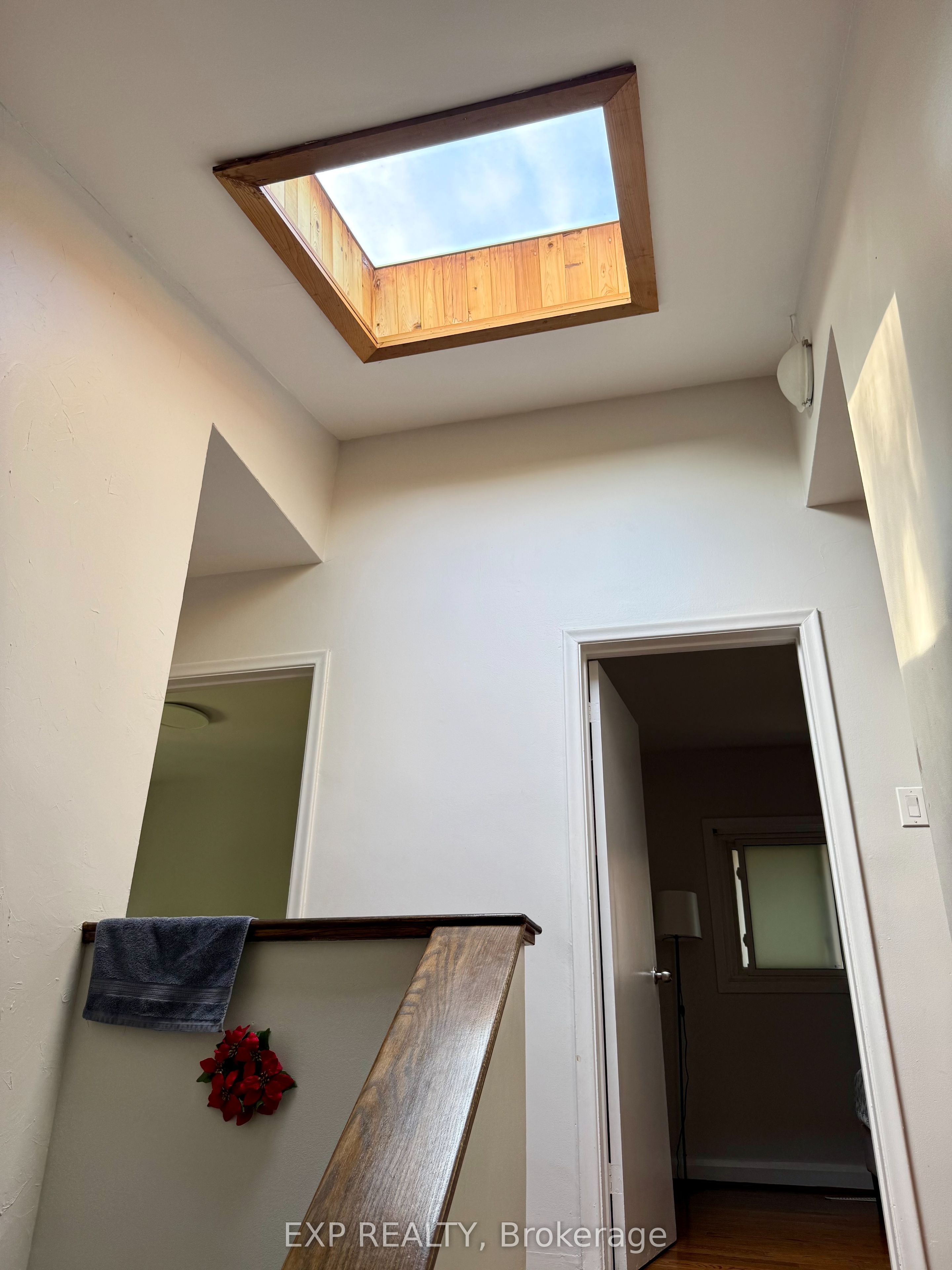 6 Mid Pines Road Upper Property Photo 3