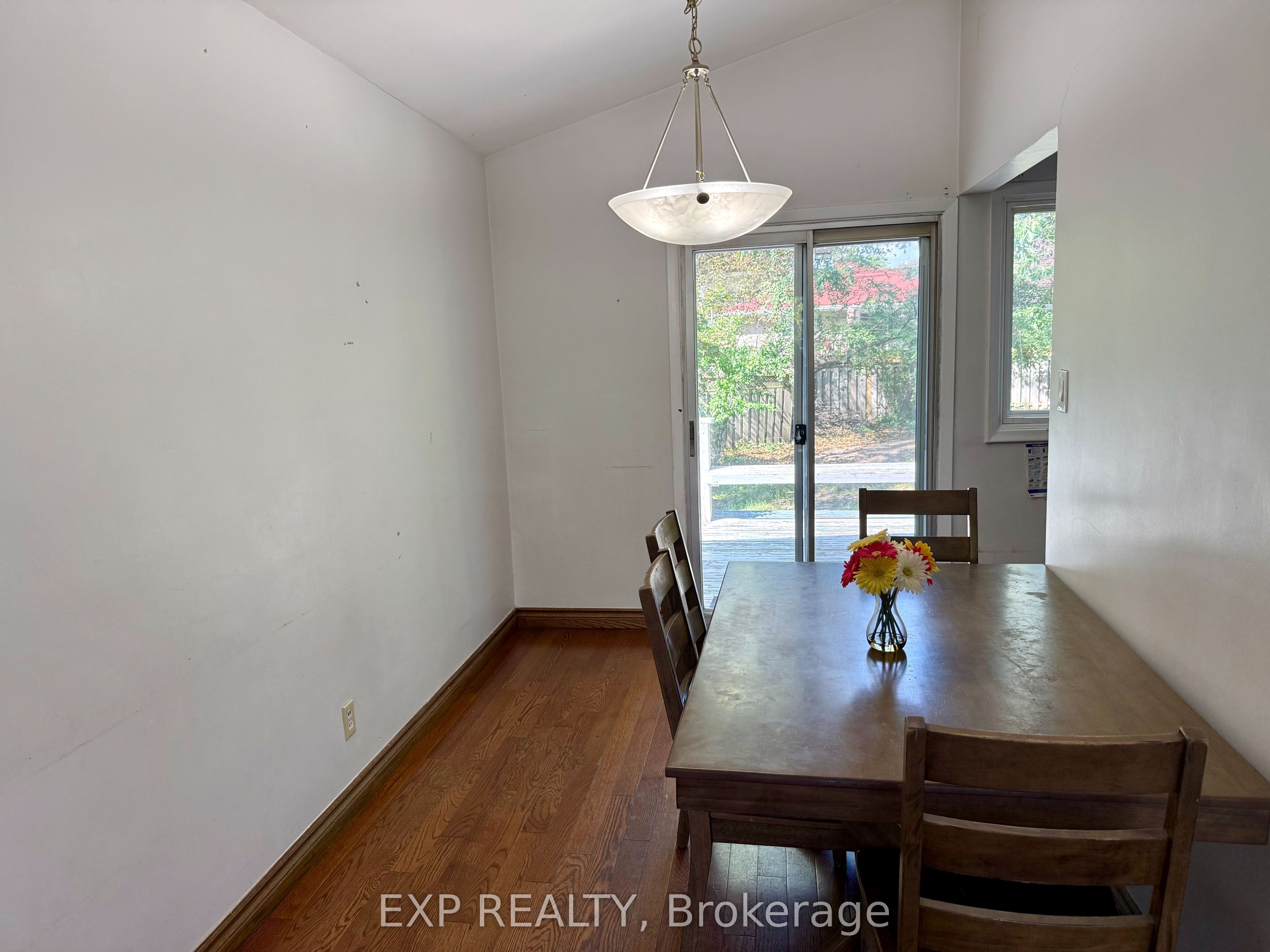 6 Mid Pines Road Upper Property Photo 7