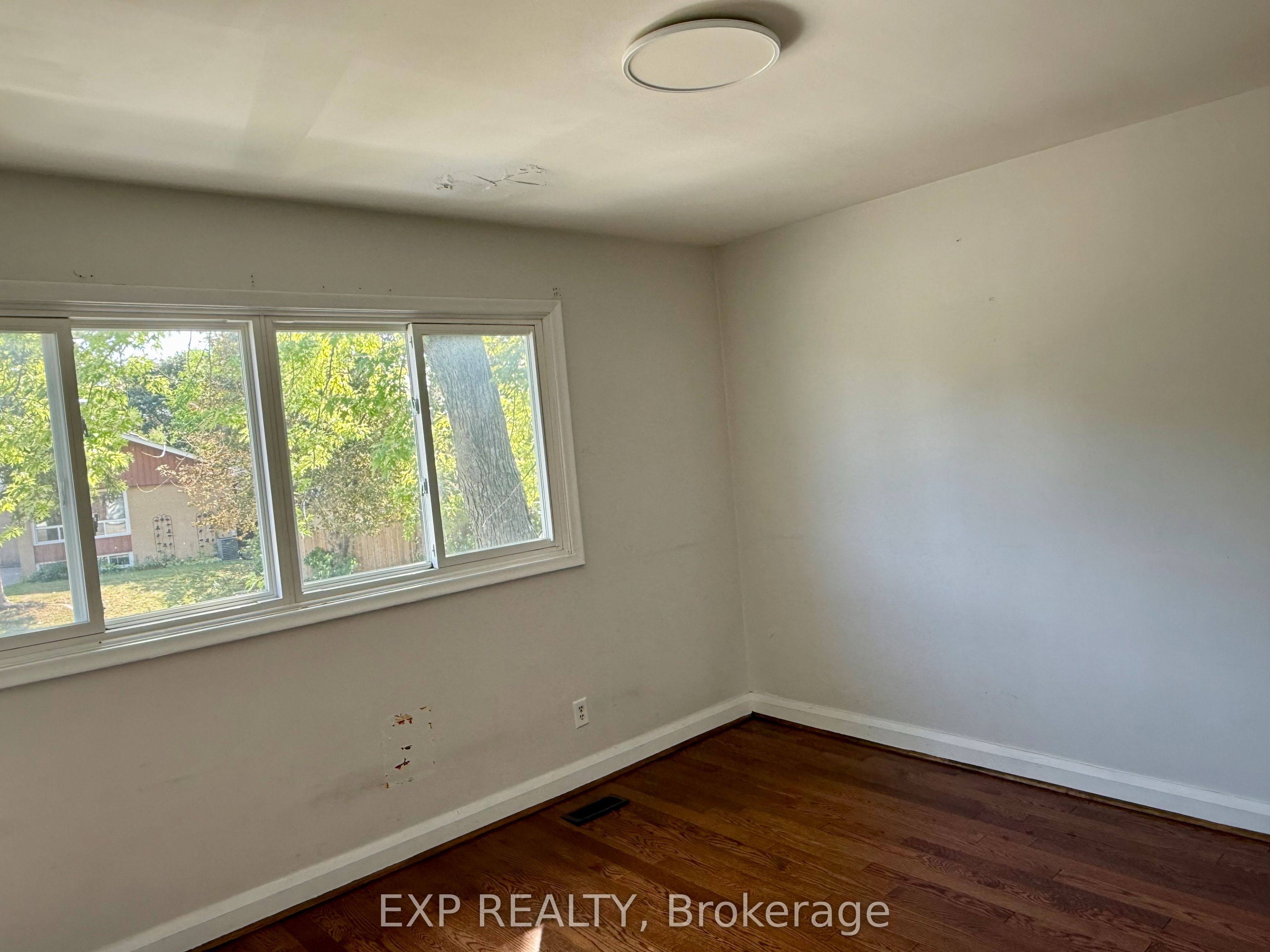 6 Mid Pines Road Upper Property Photo 15