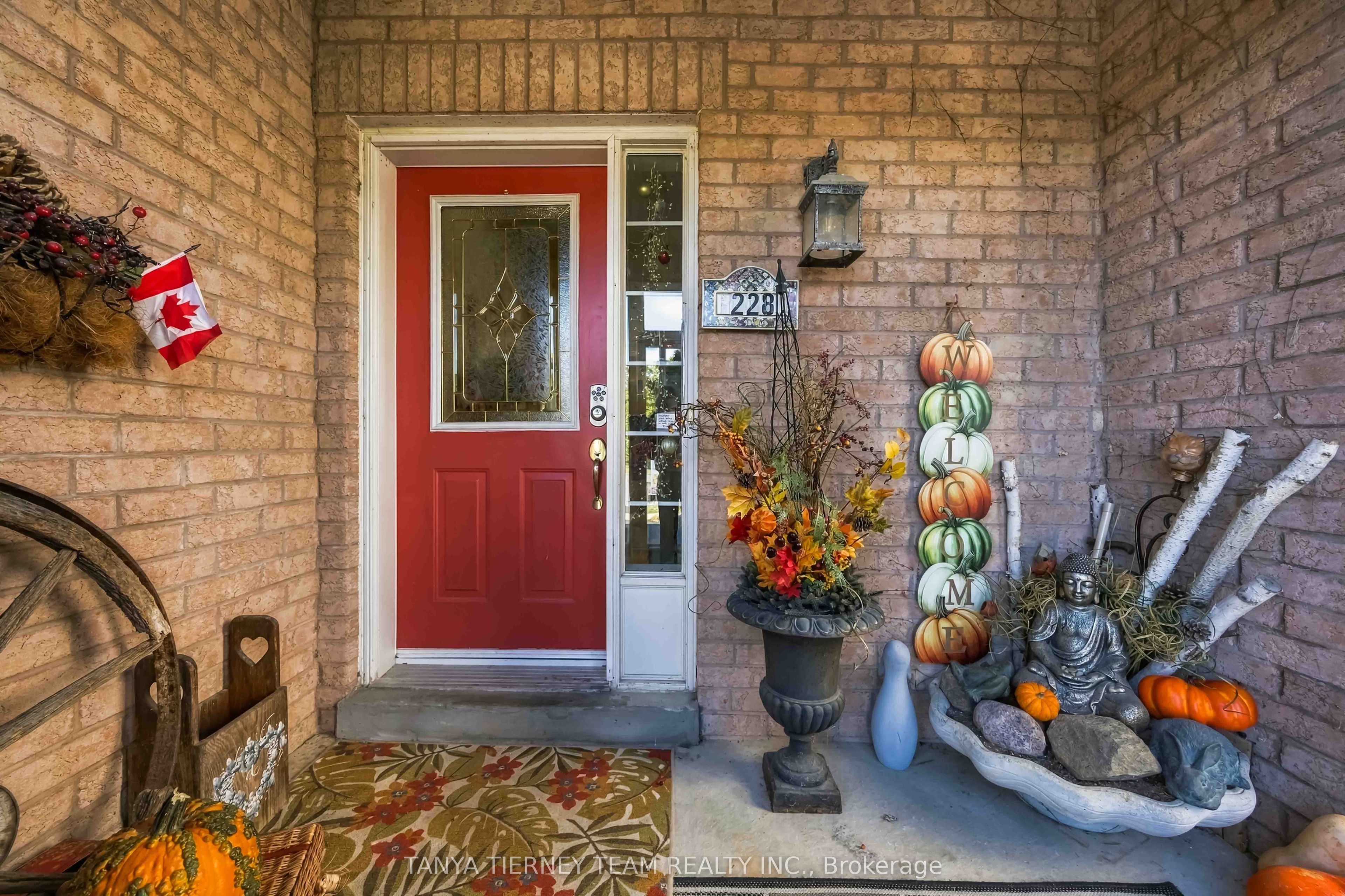228 Shadow Place Property Photo 8