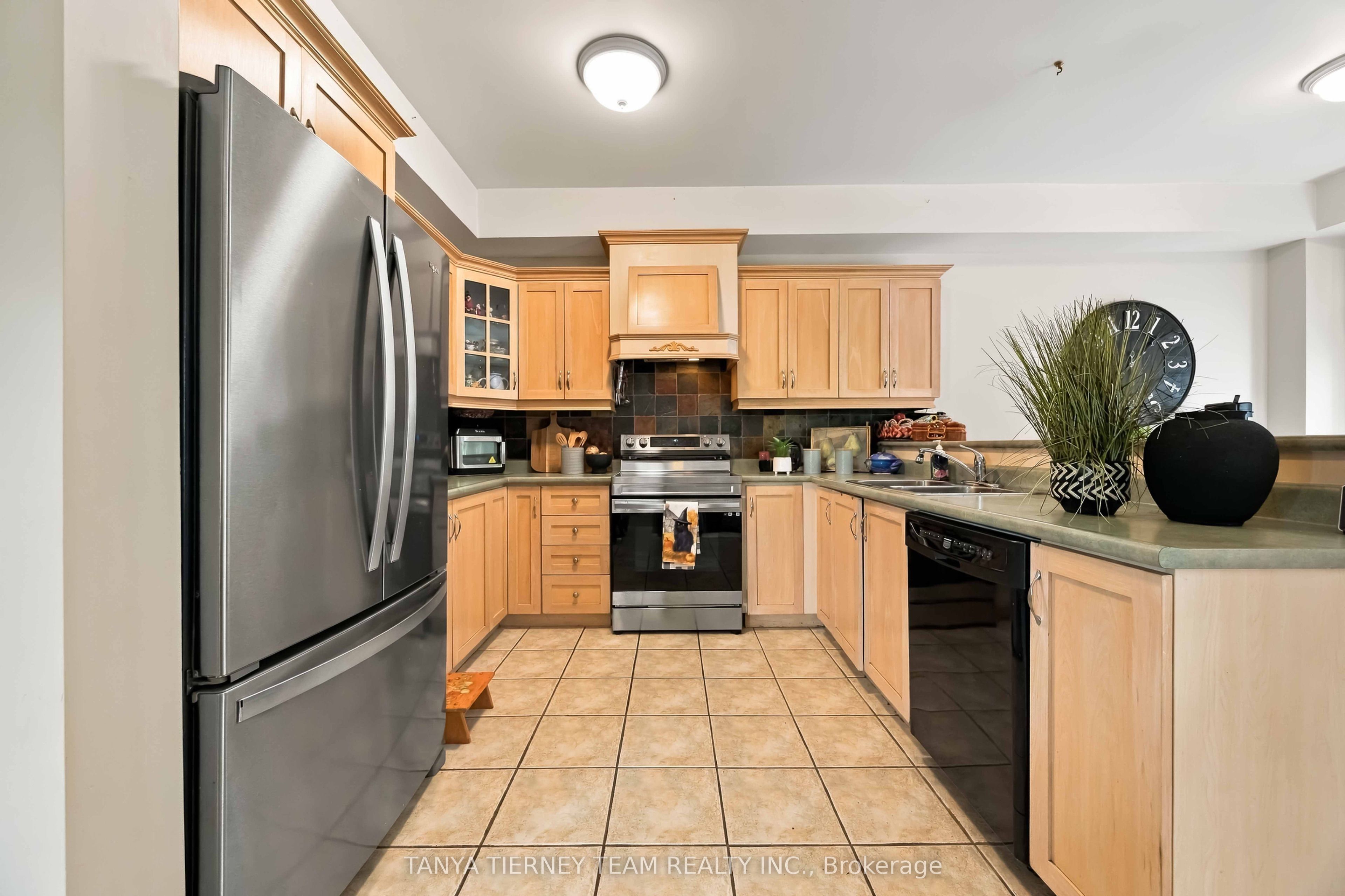 228 Shadow Place Property Photo 18