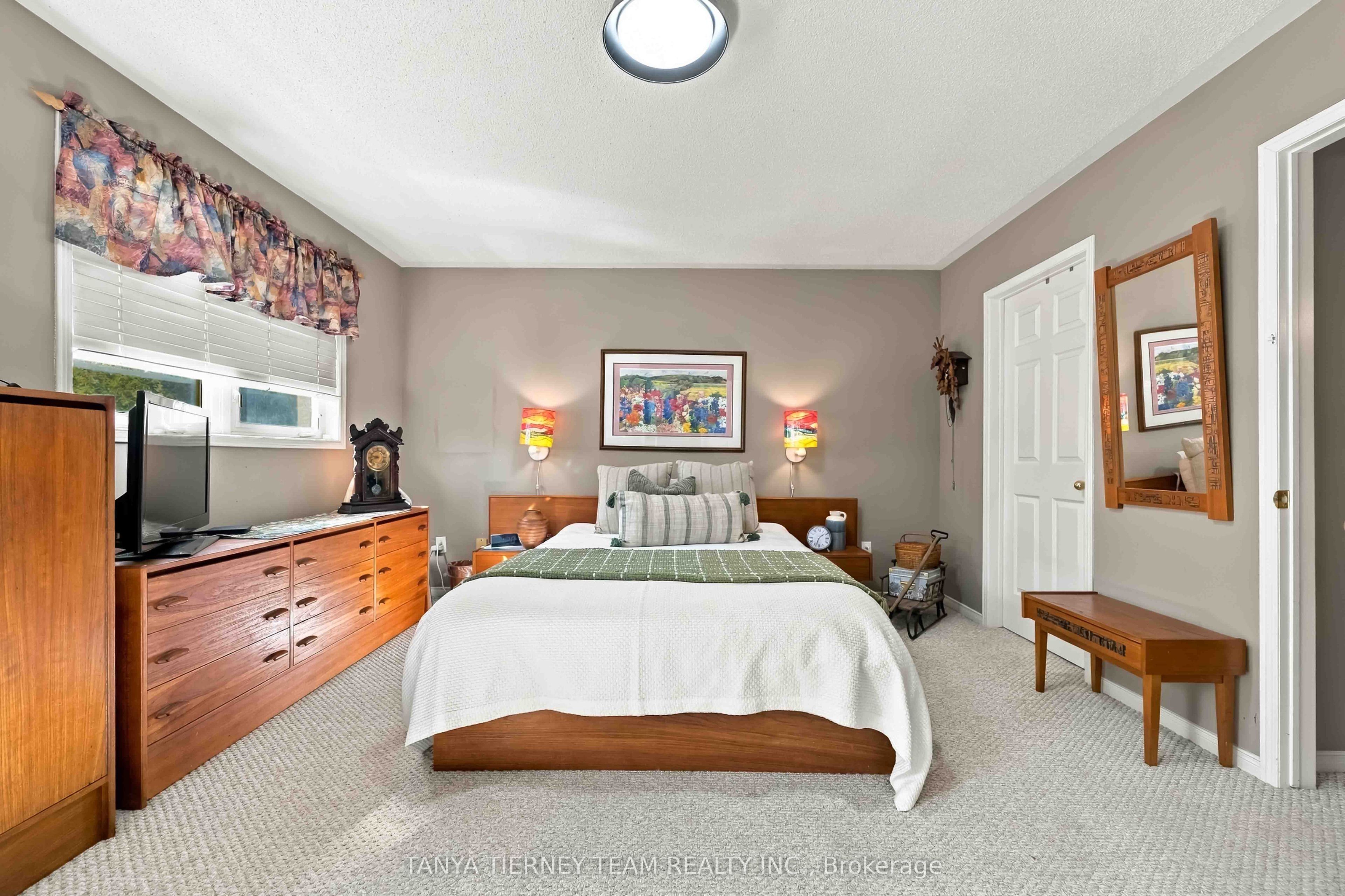 228 Shadow Place Property Photo 27