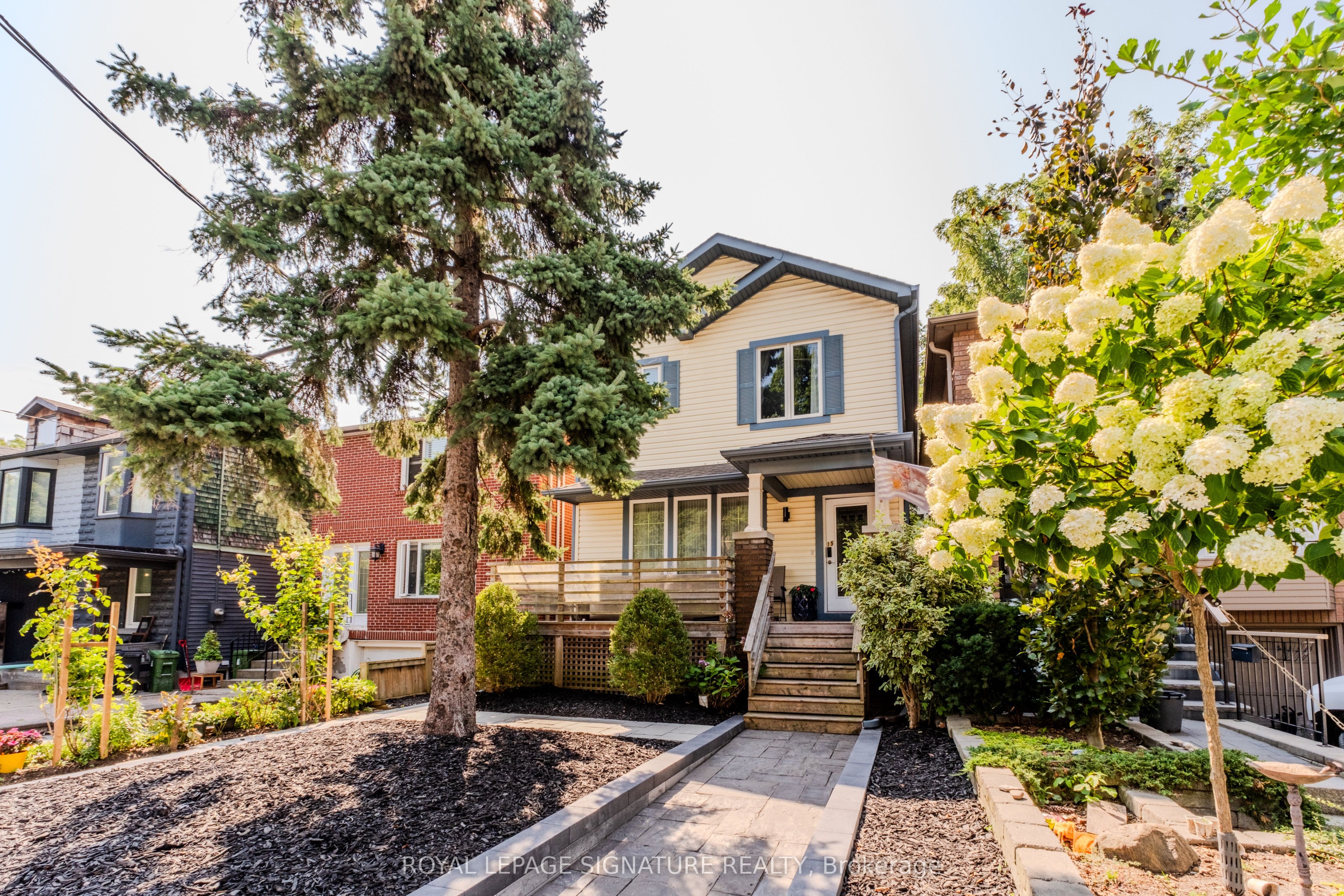 15 Battenberg Avenue Property Photo 1