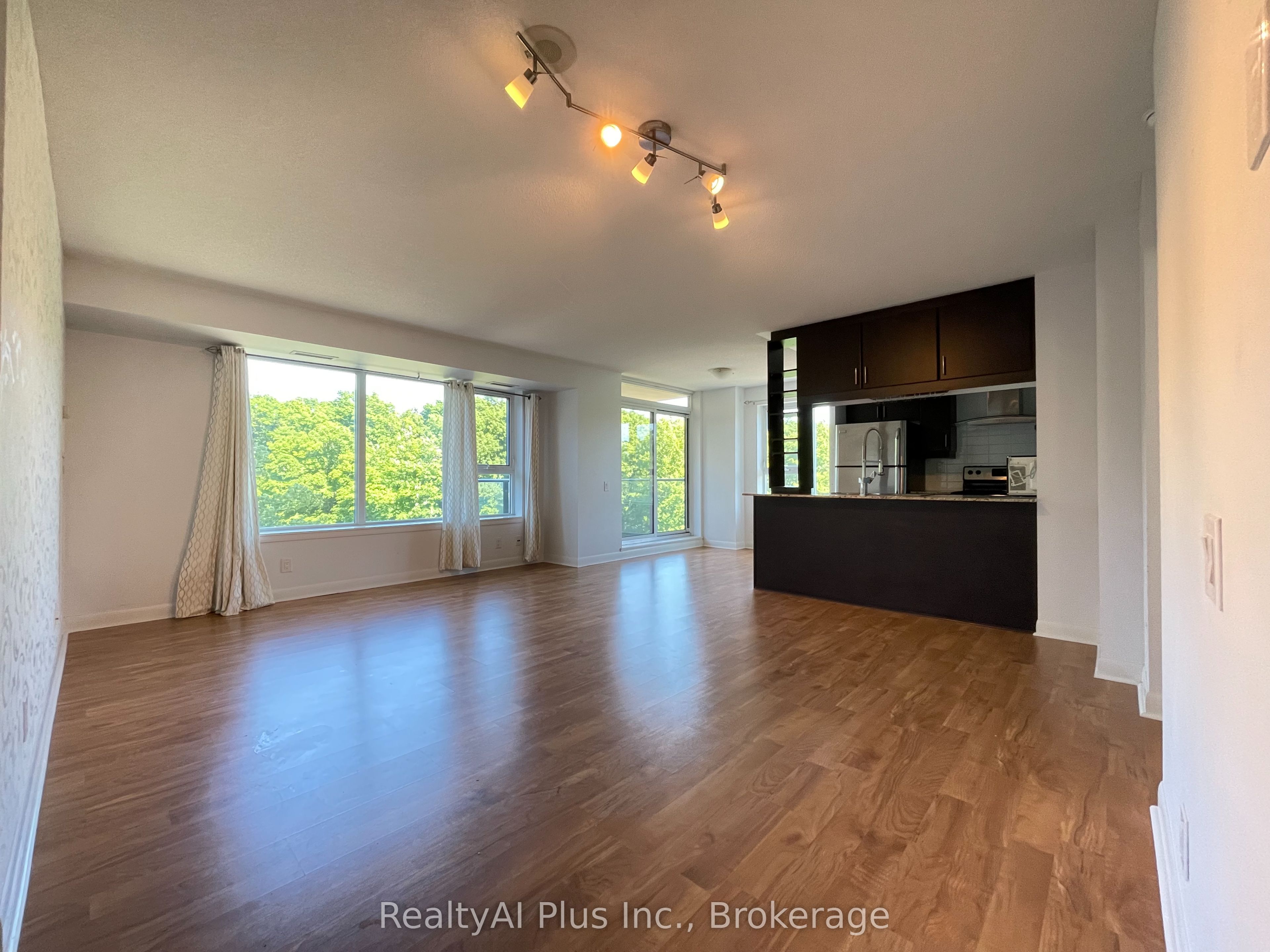 190 Borough Drive 805 Property Photo 3