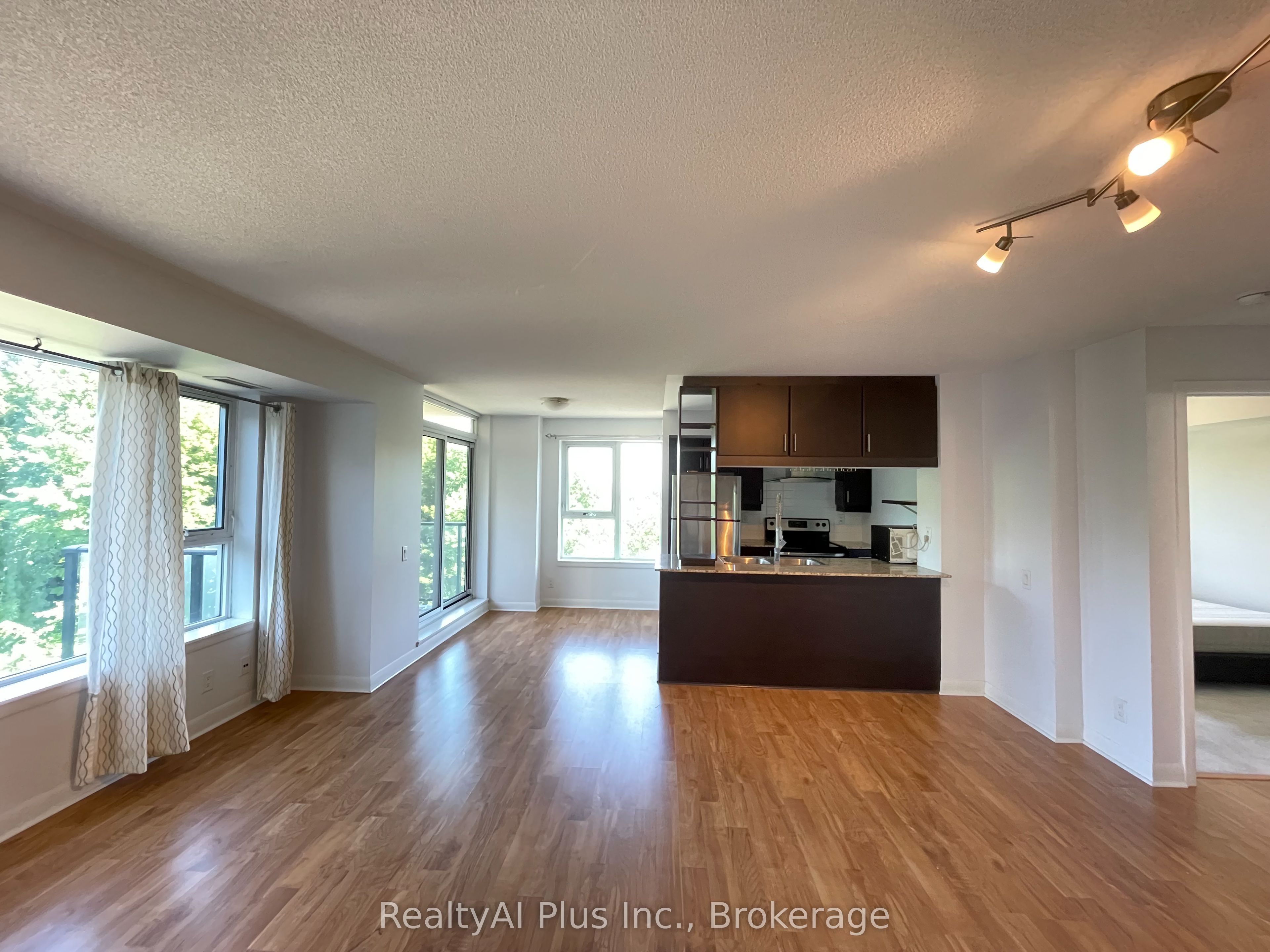 190 Borough Drive 805 Property Photo 5