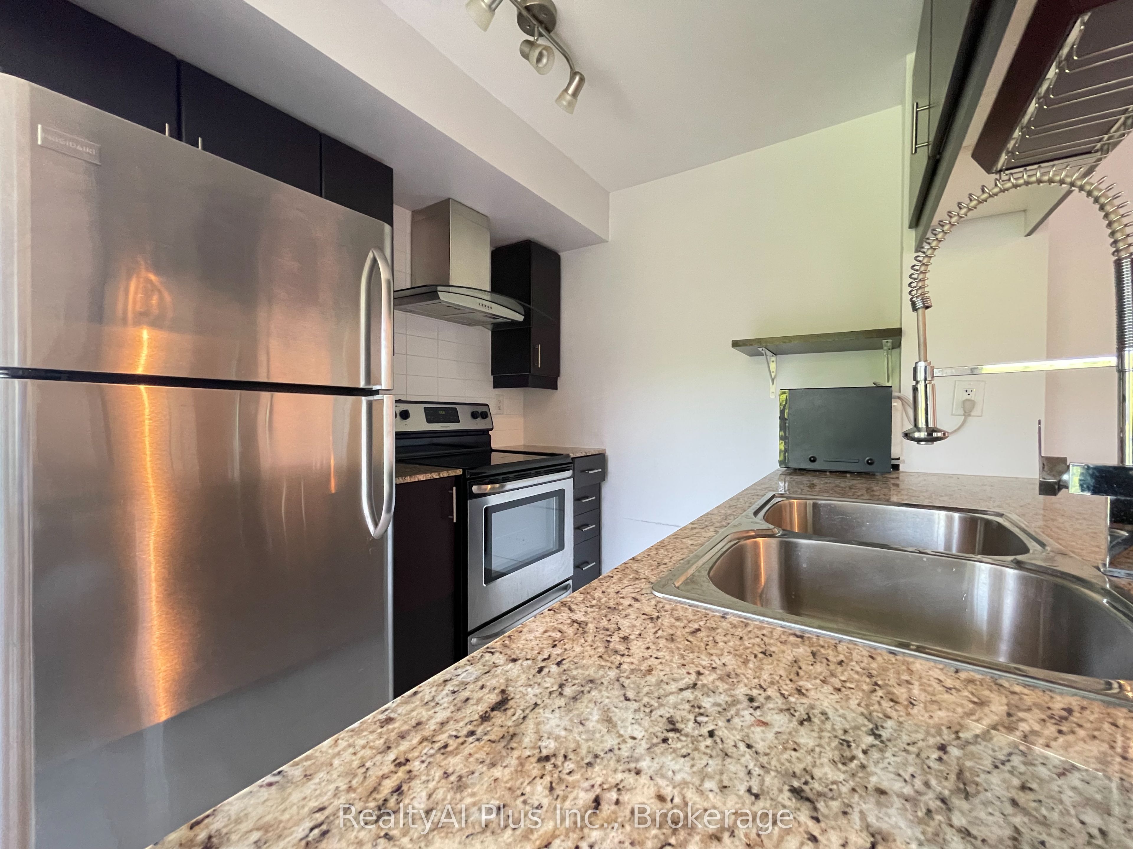 190 Borough Drive 805 Property Photo 8