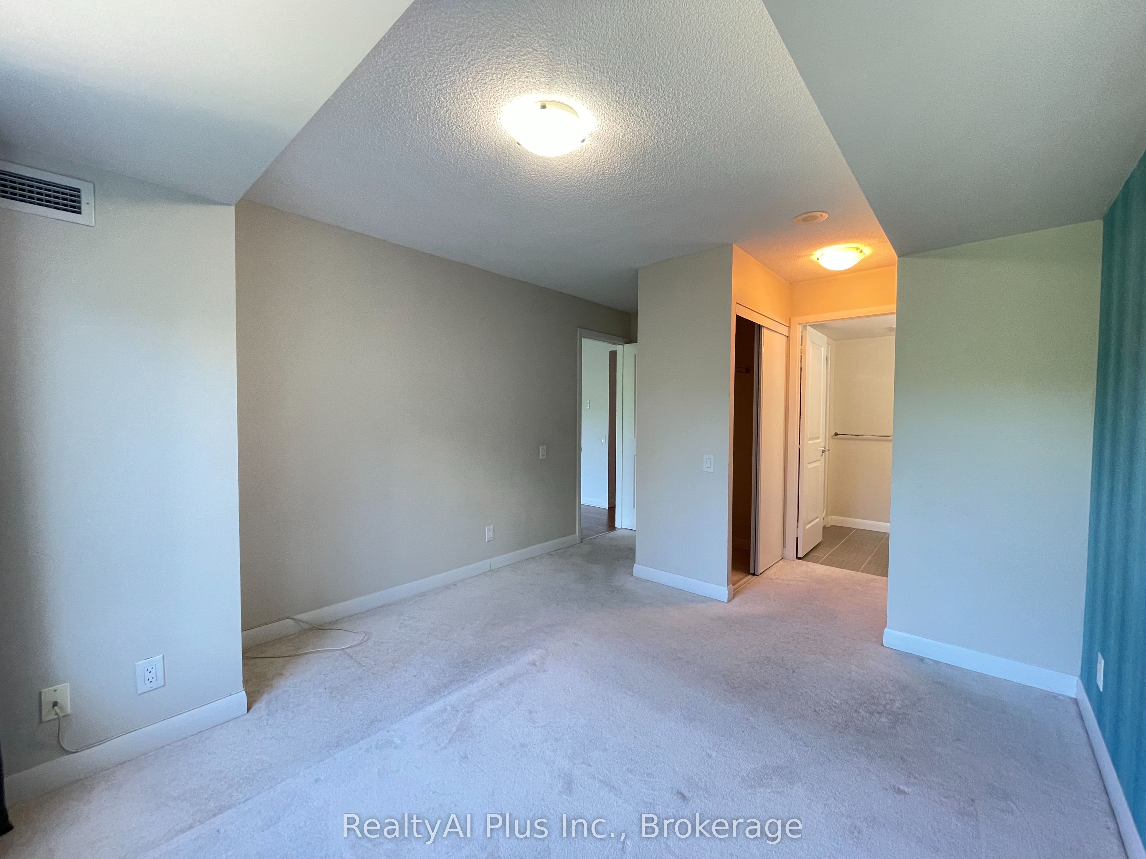 190 Borough Drive 805 Property Photo 11