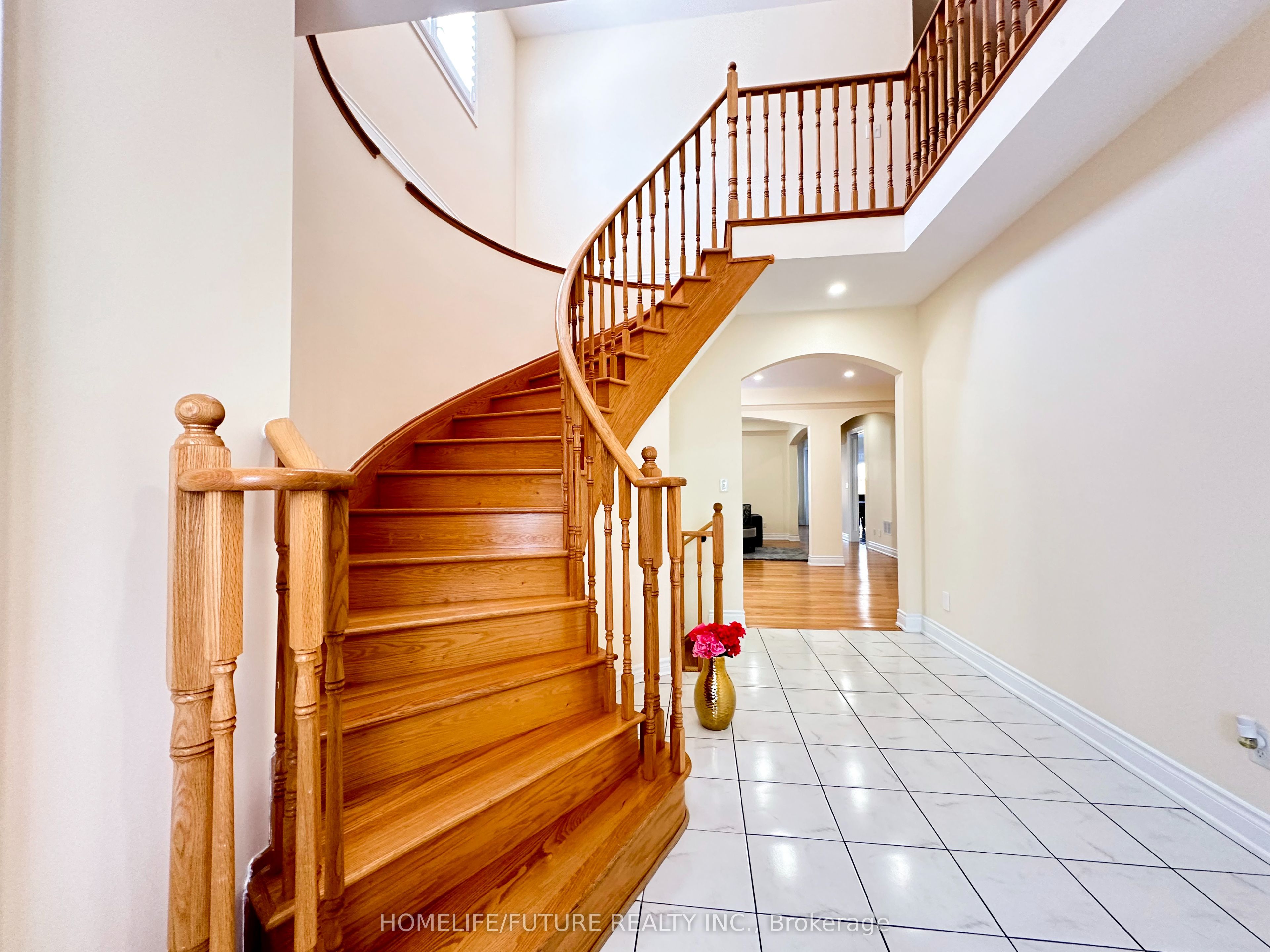 983 Wrenwood Drive Property Photo 4