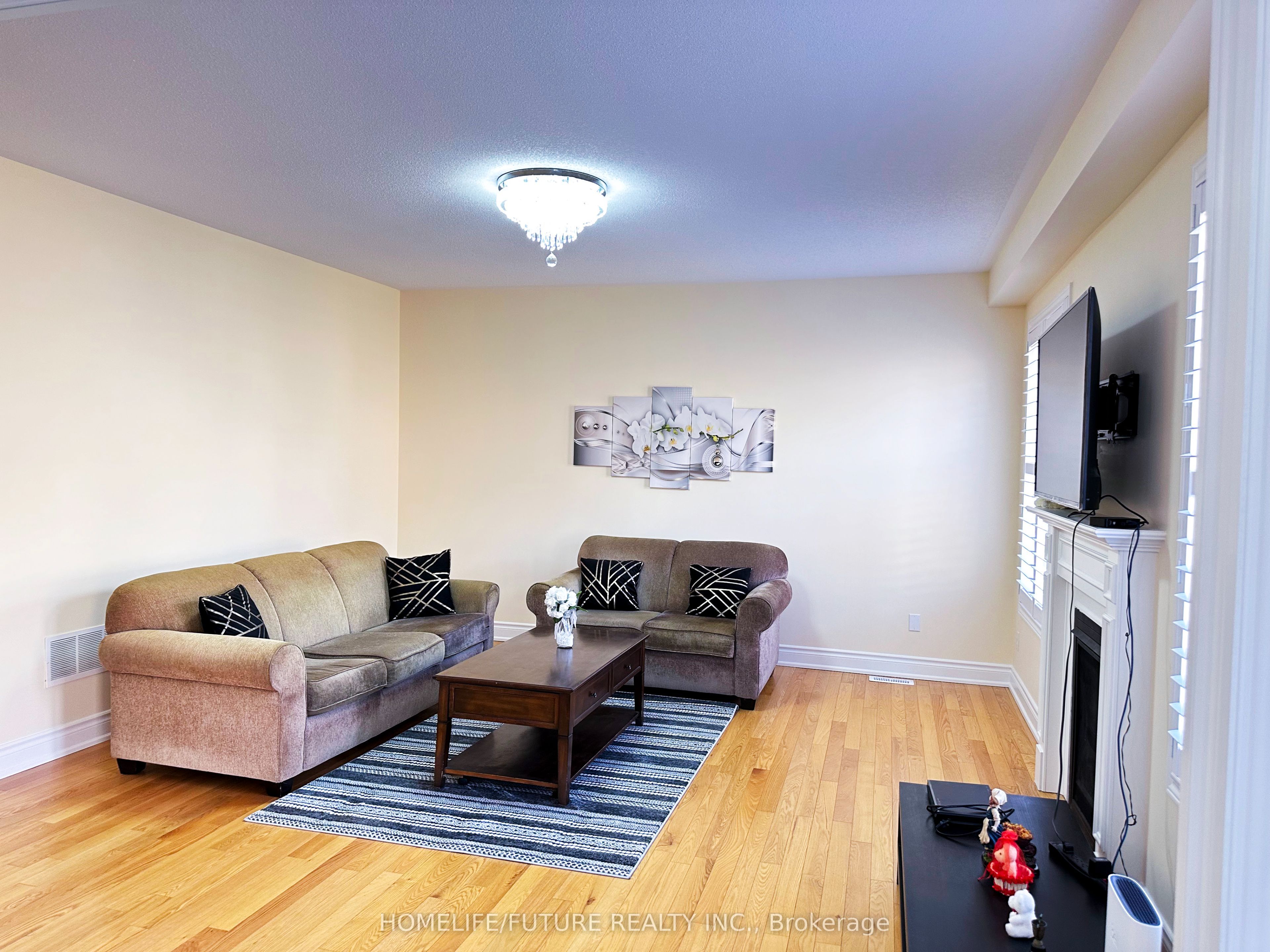 983 Wrenwood Drive Property Photo 12