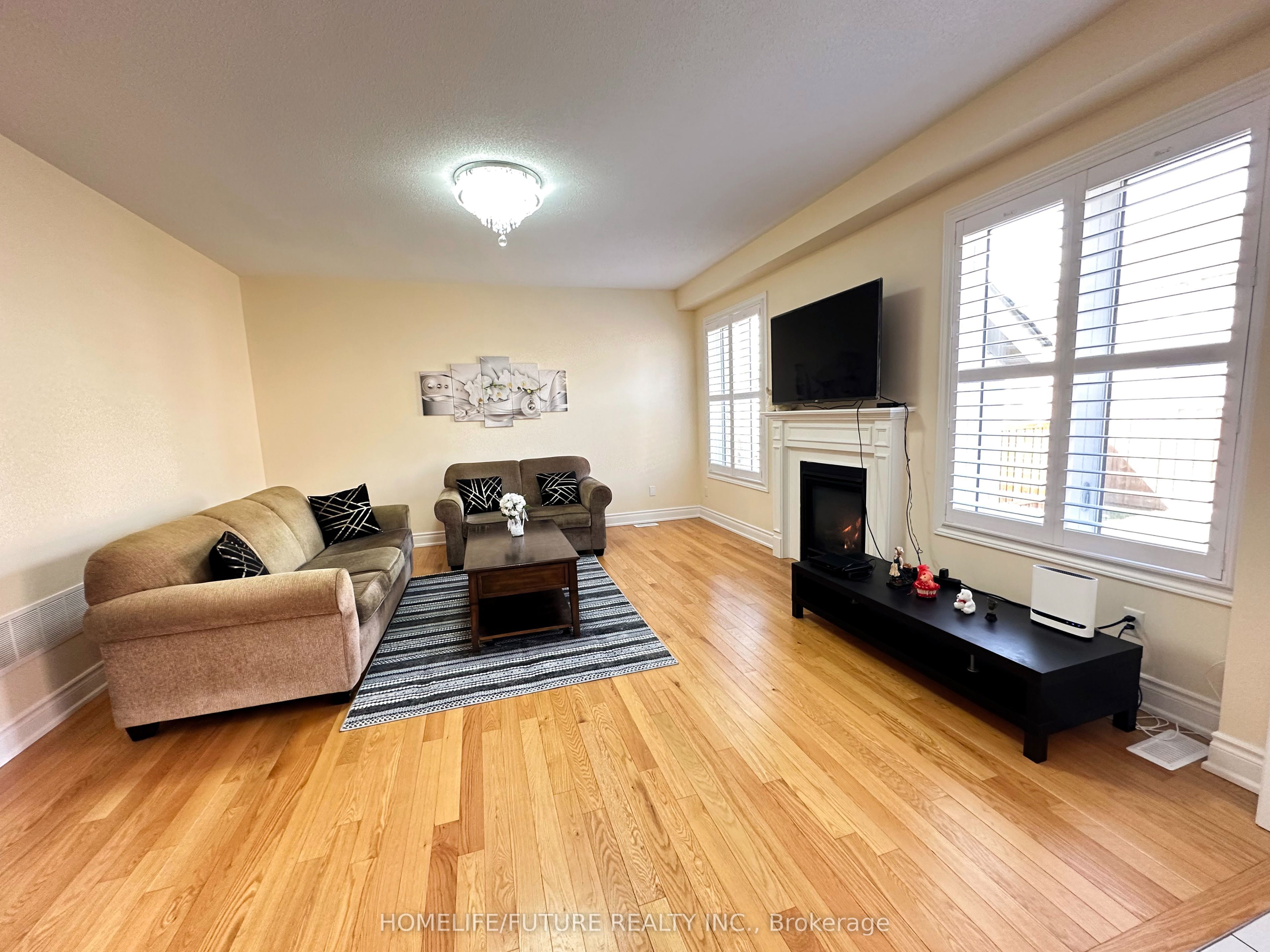 983 Wrenwood Drive Property Photo 16