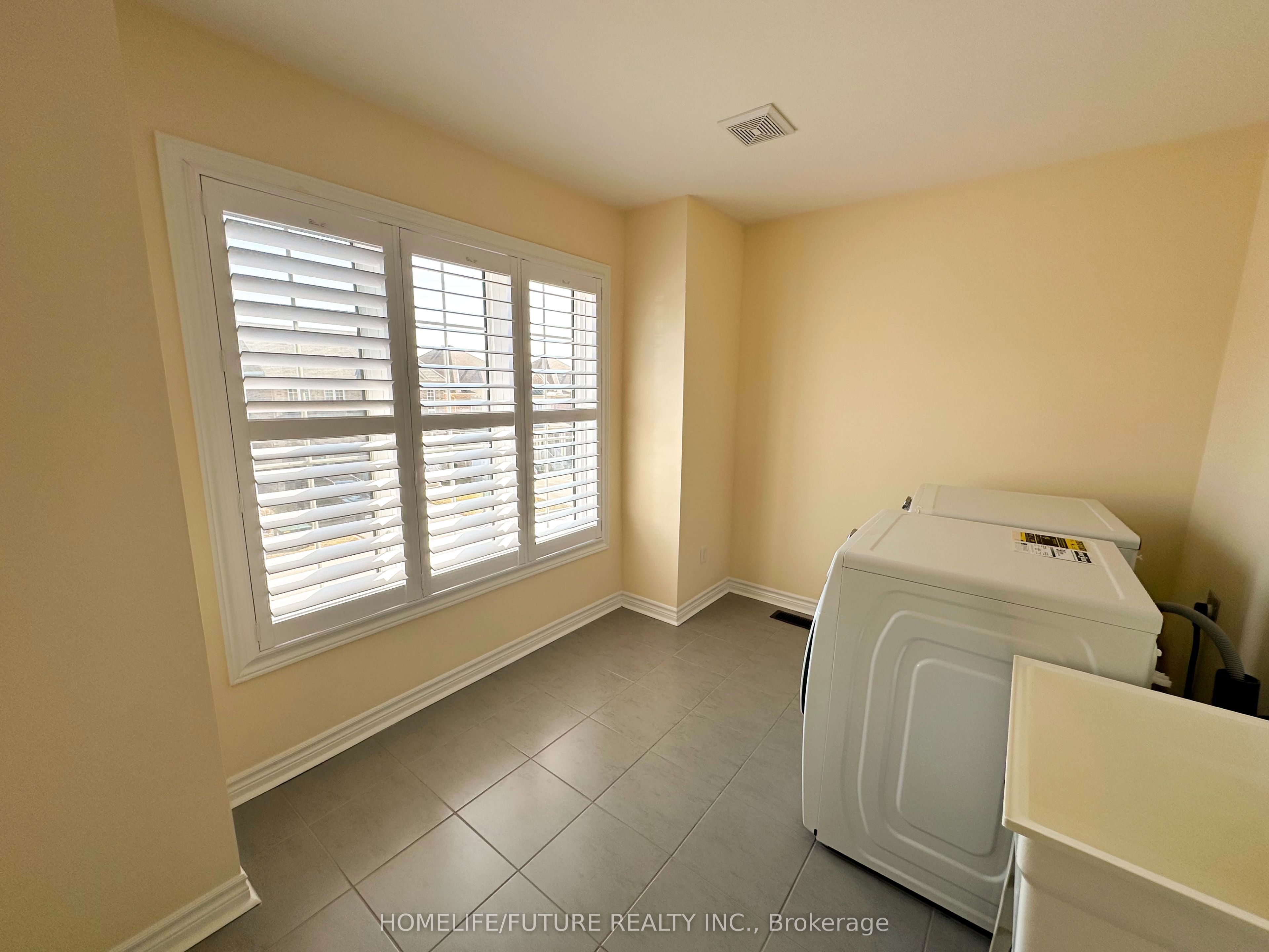 983 Wrenwood Drive Property Photo 31