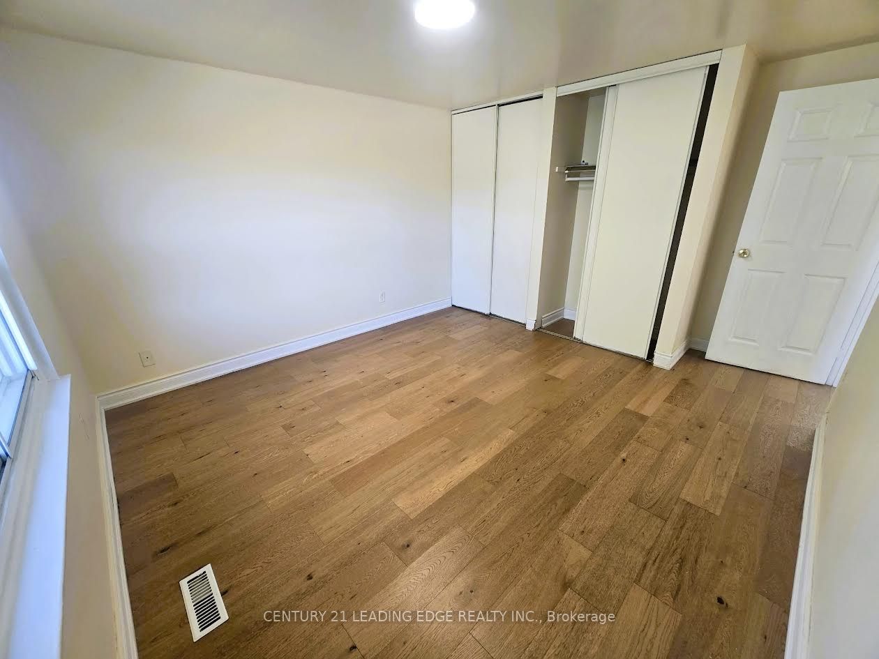 5 Murison Boulevard Property Photo 22