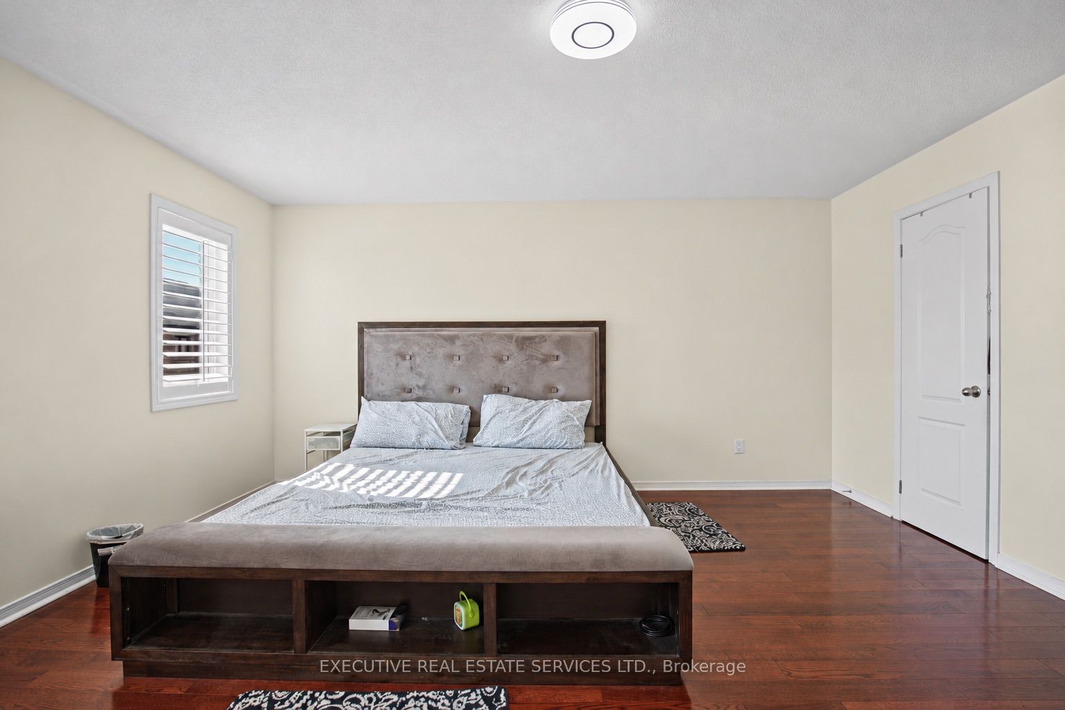 1571 Edgecroft Drive Property Photo 27