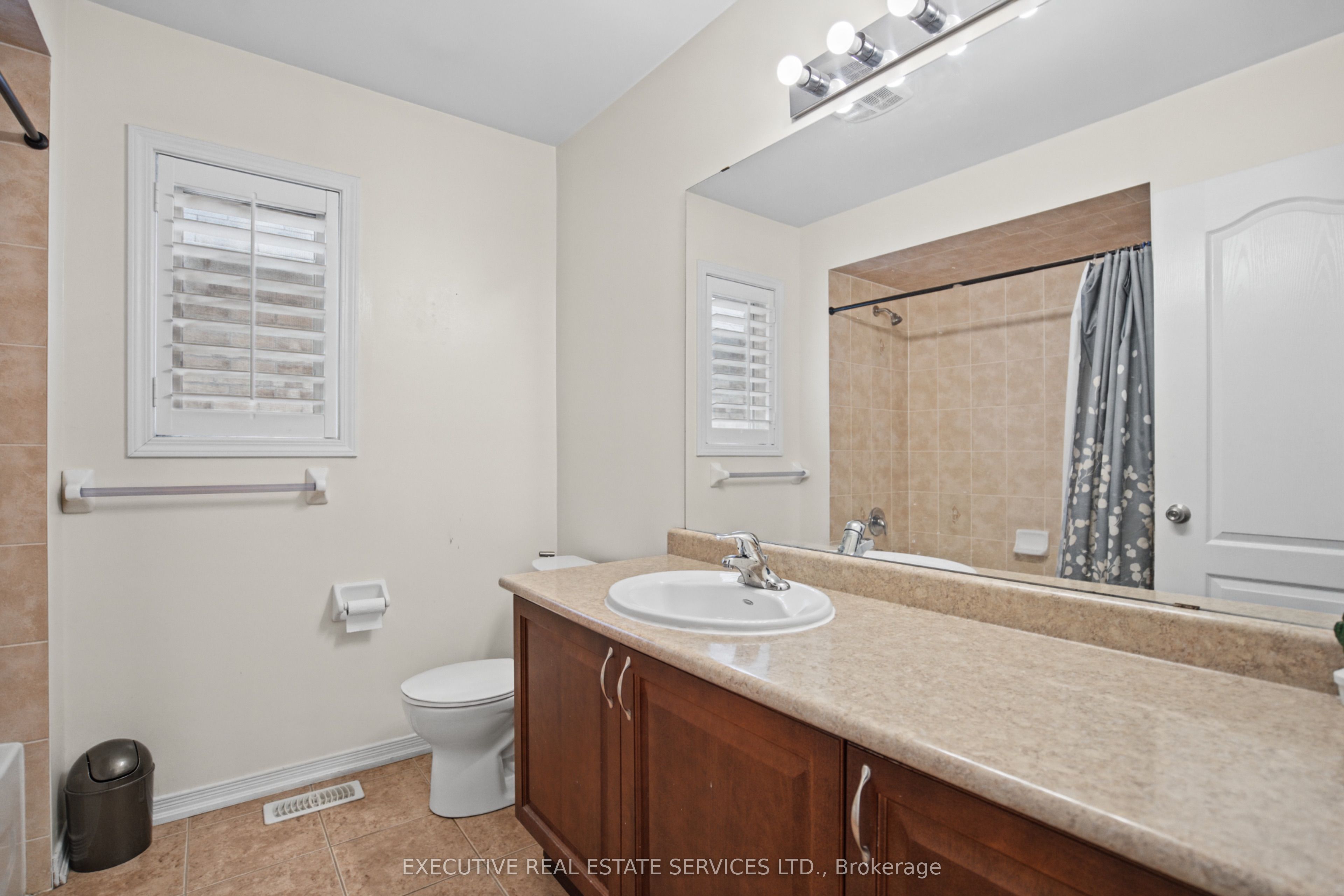 1571 Edgecroft Drive Property Photo 37