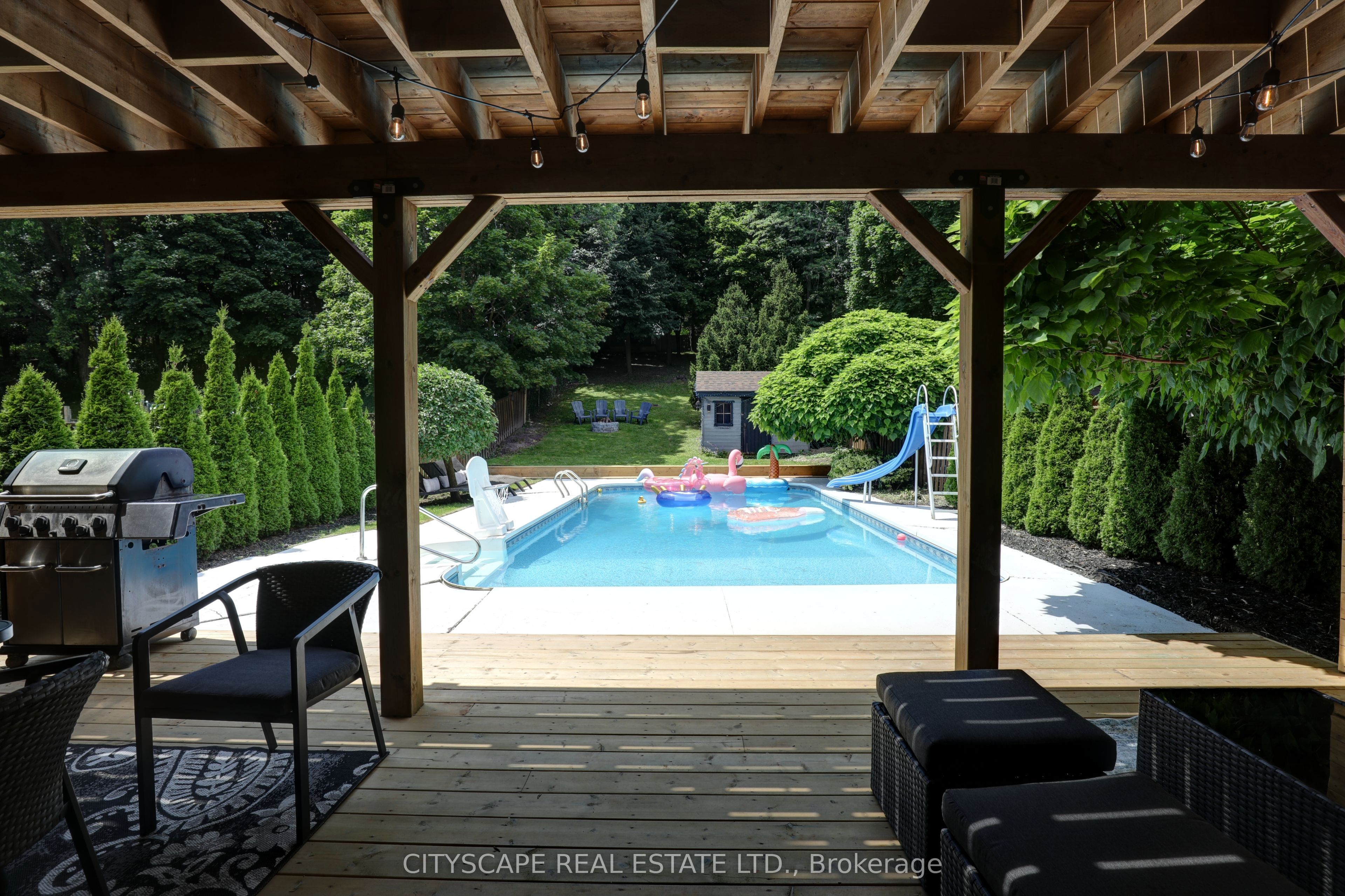 137 Ravenscroft Road Main Floor Property Photo 10