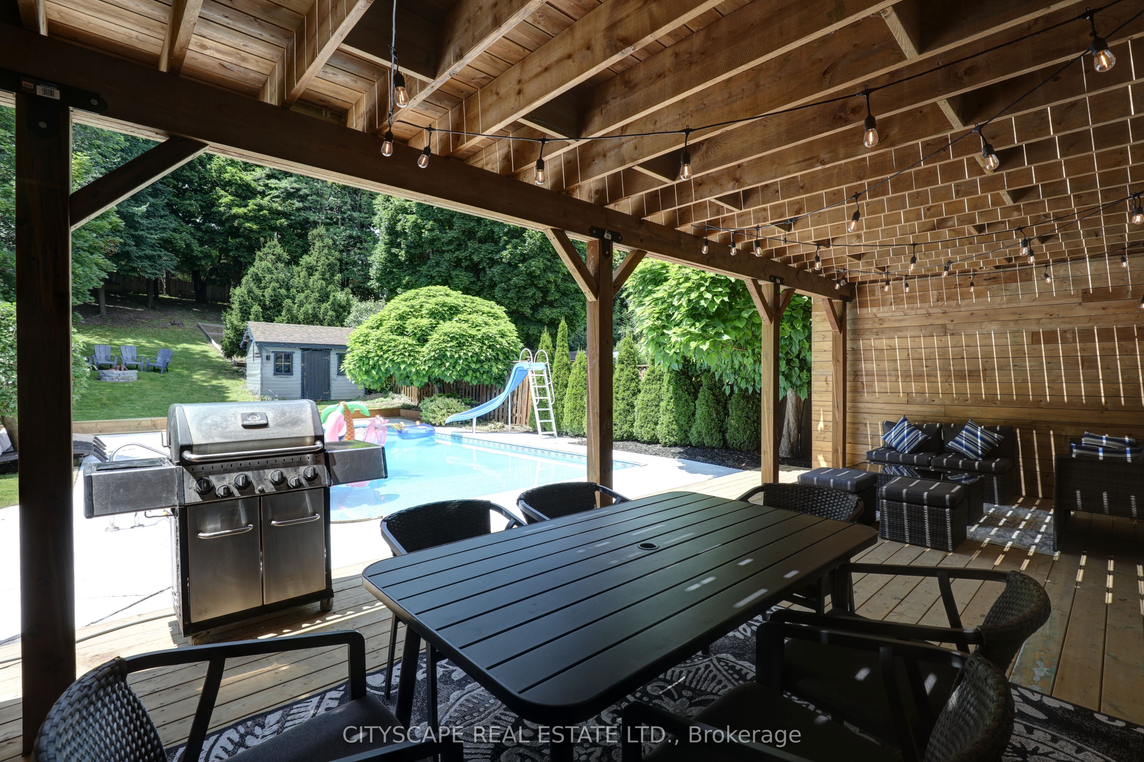 137 Ravenscroft Road Main Floor Property Photo 11