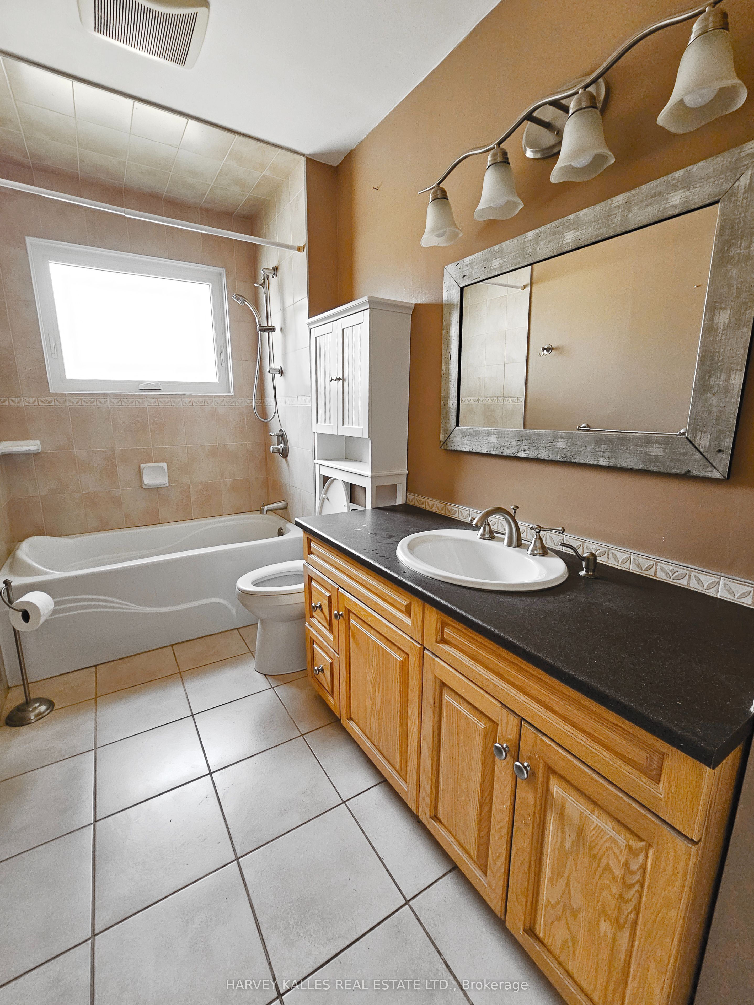 8 Pilkington Crescent Property Photo 12