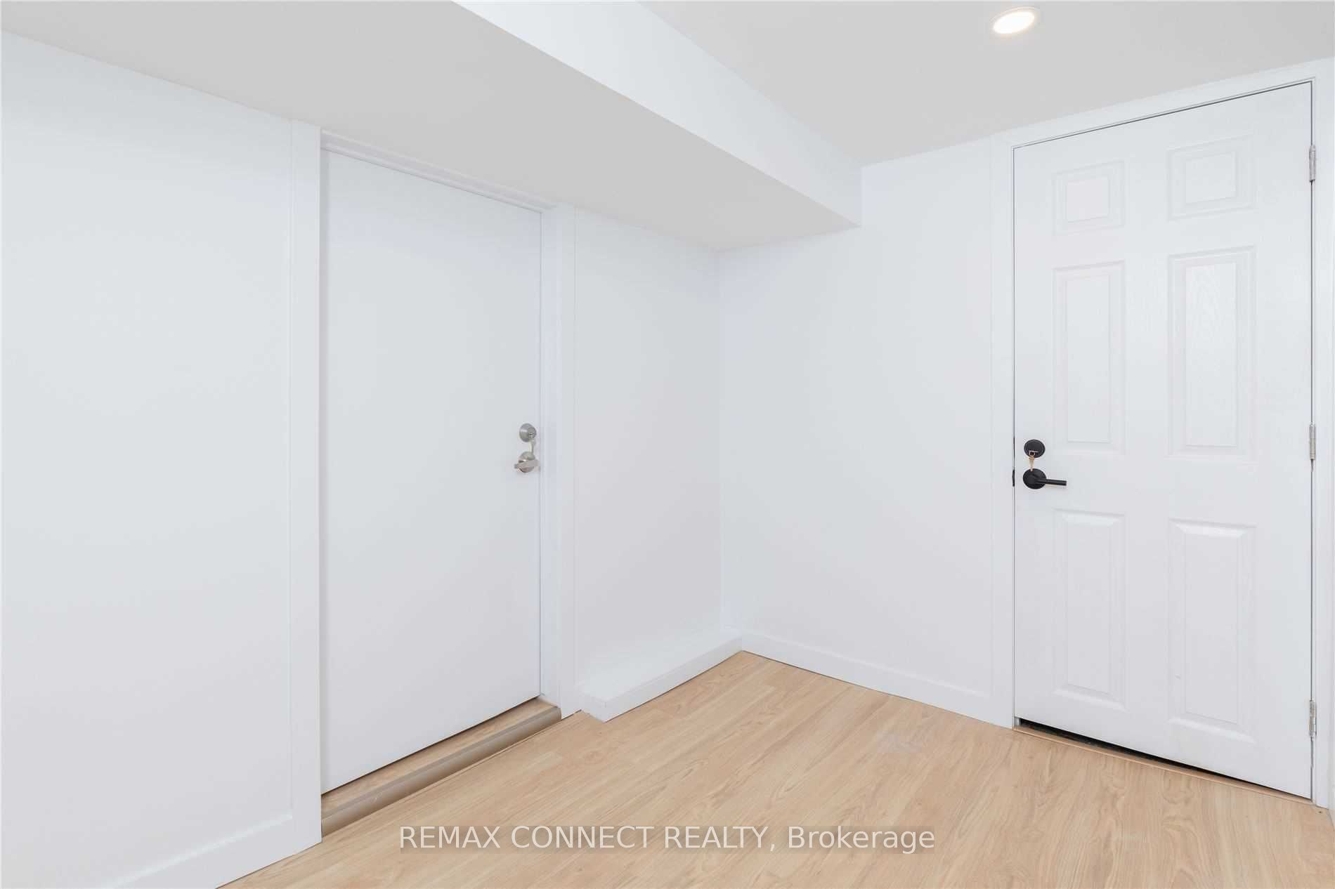1370 Woodbine Avenue Lower Property Photo 10