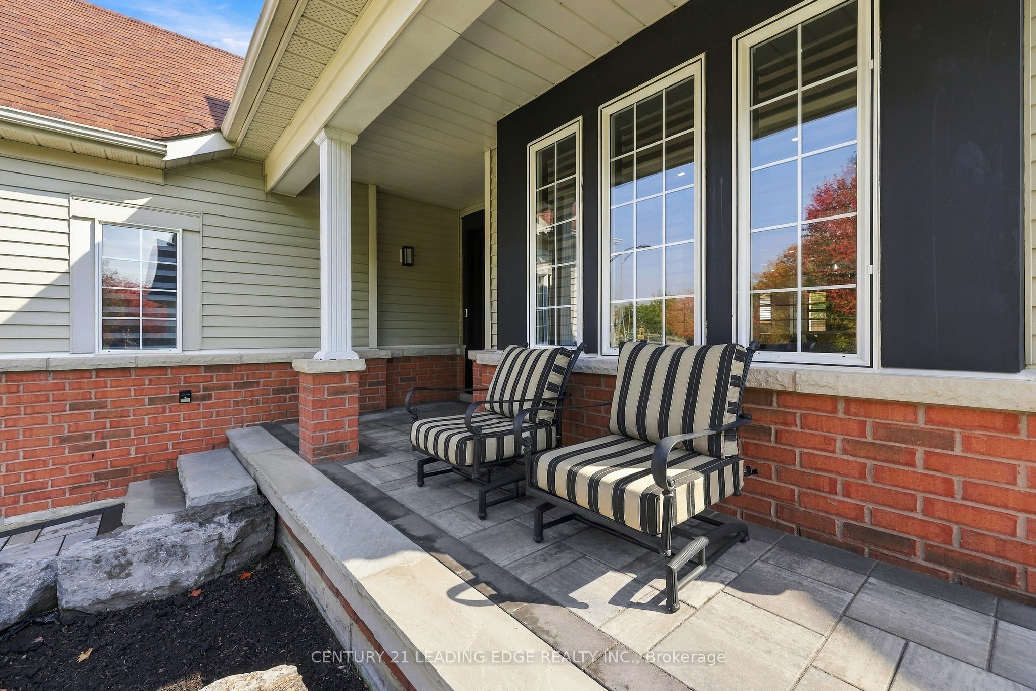 195 Whitby Shores Greenway Property Photo 6