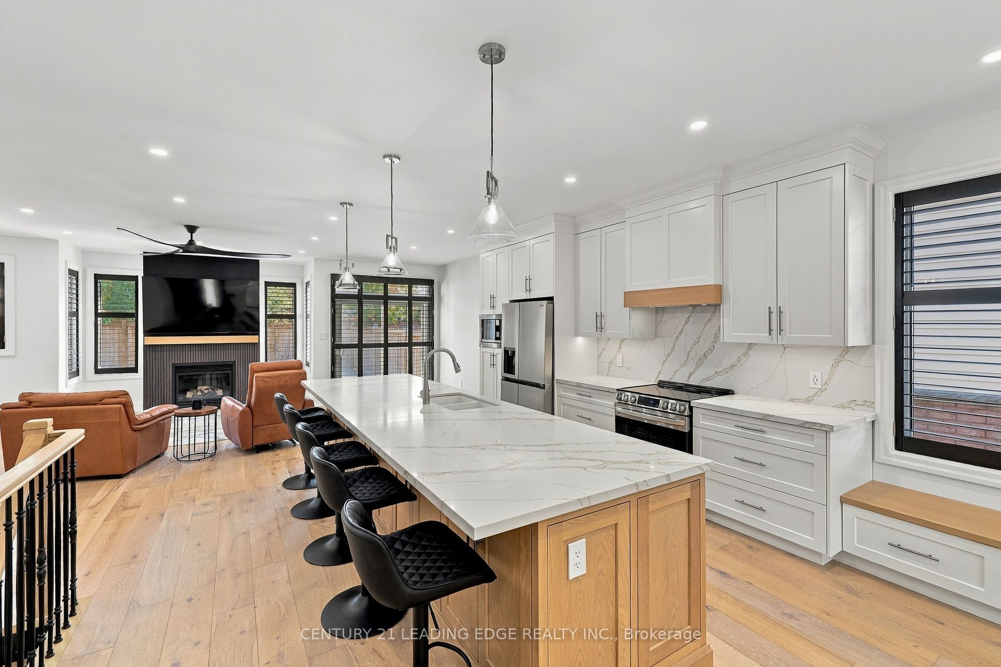195 Whitby Shores Greenway Property Photo 11