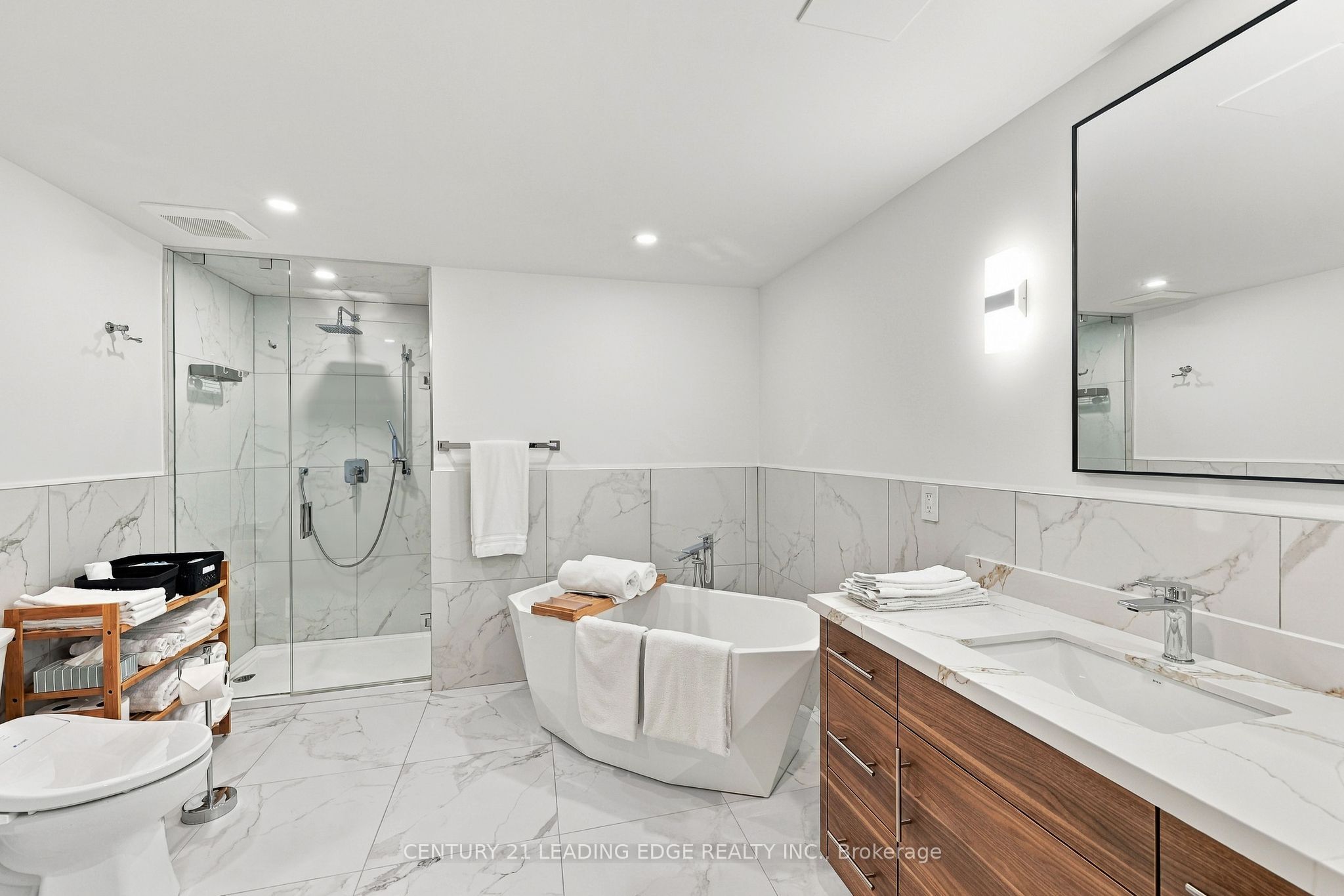 195 Whitby Shores Greenway Property Photo 38