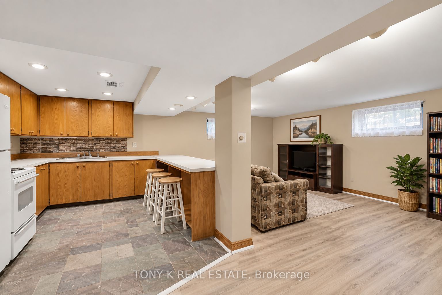 102 Haileybury Drive Property Photo 16