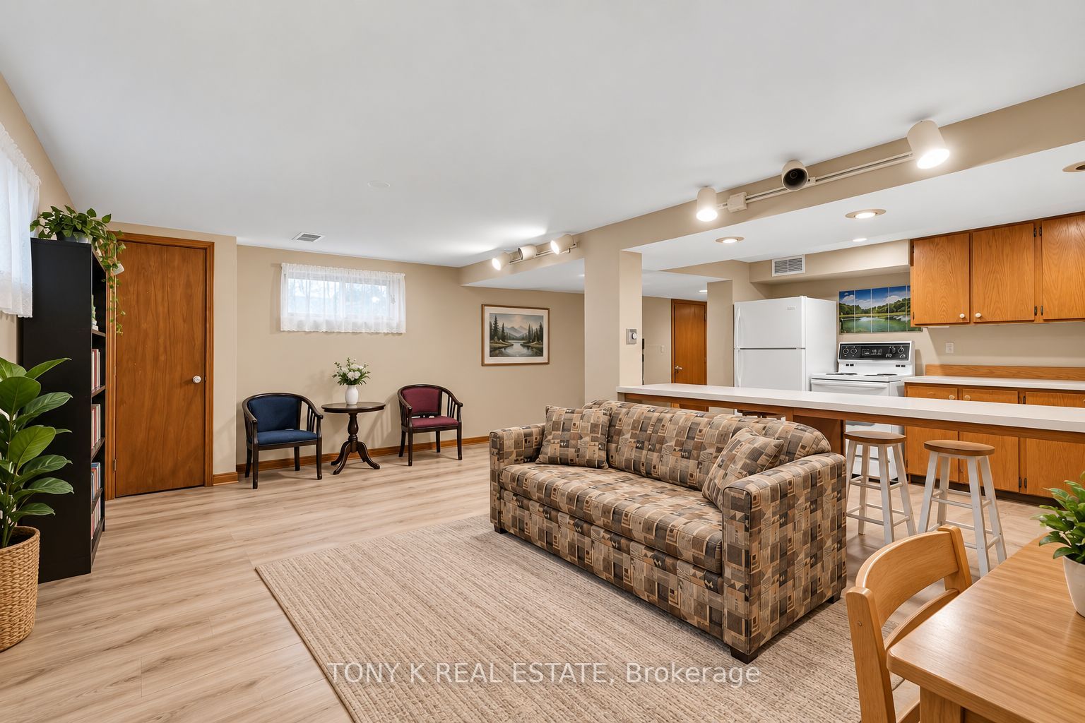 102 Haileybury Drive Property Photo 18