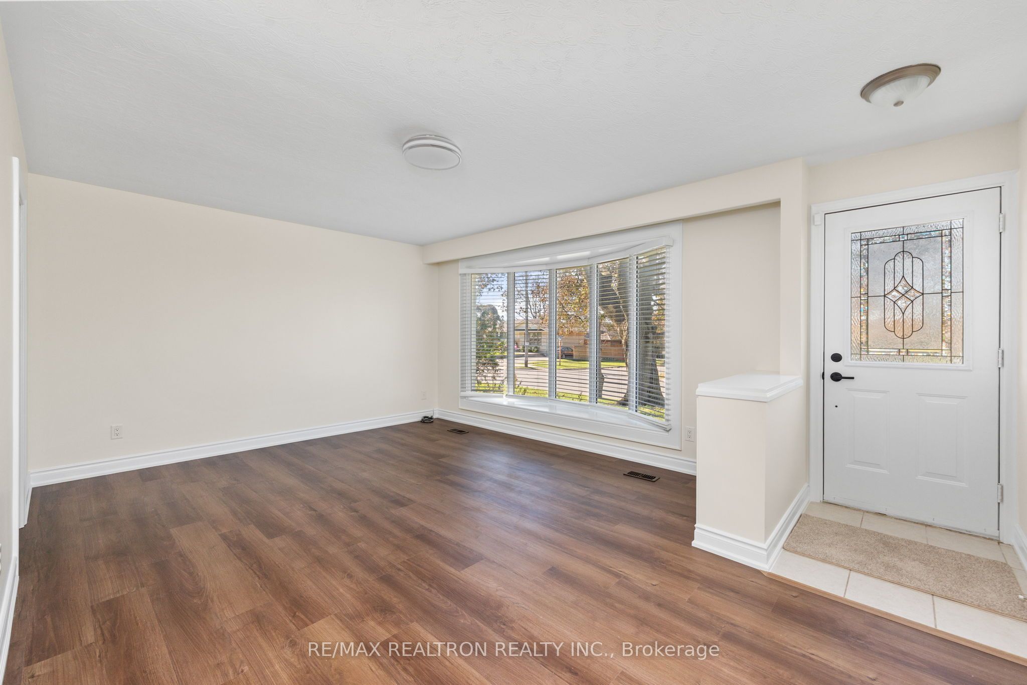 21 Athabasca Street Property Photo 5
