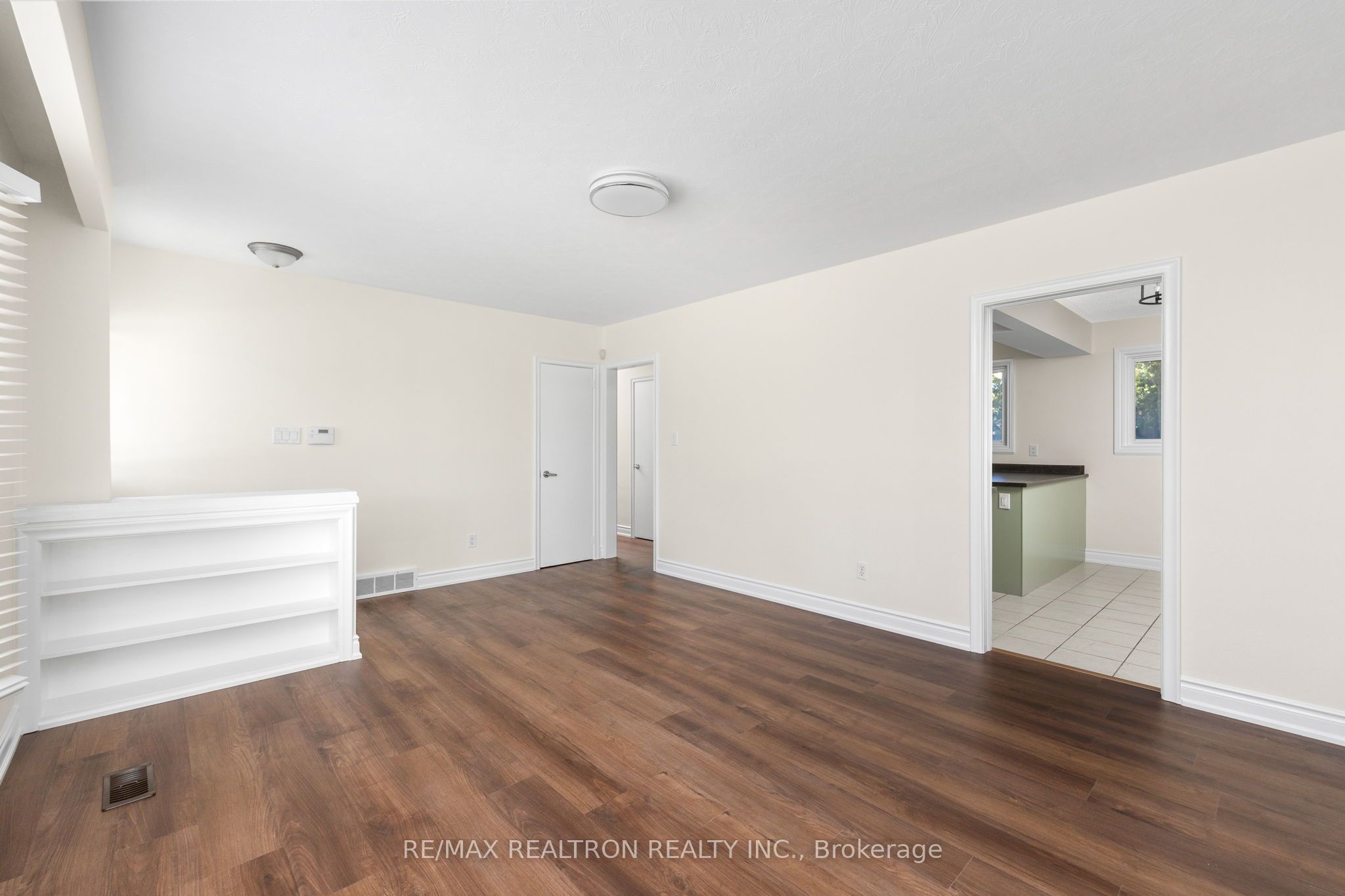 21 Athabasca Street Property Photo 8