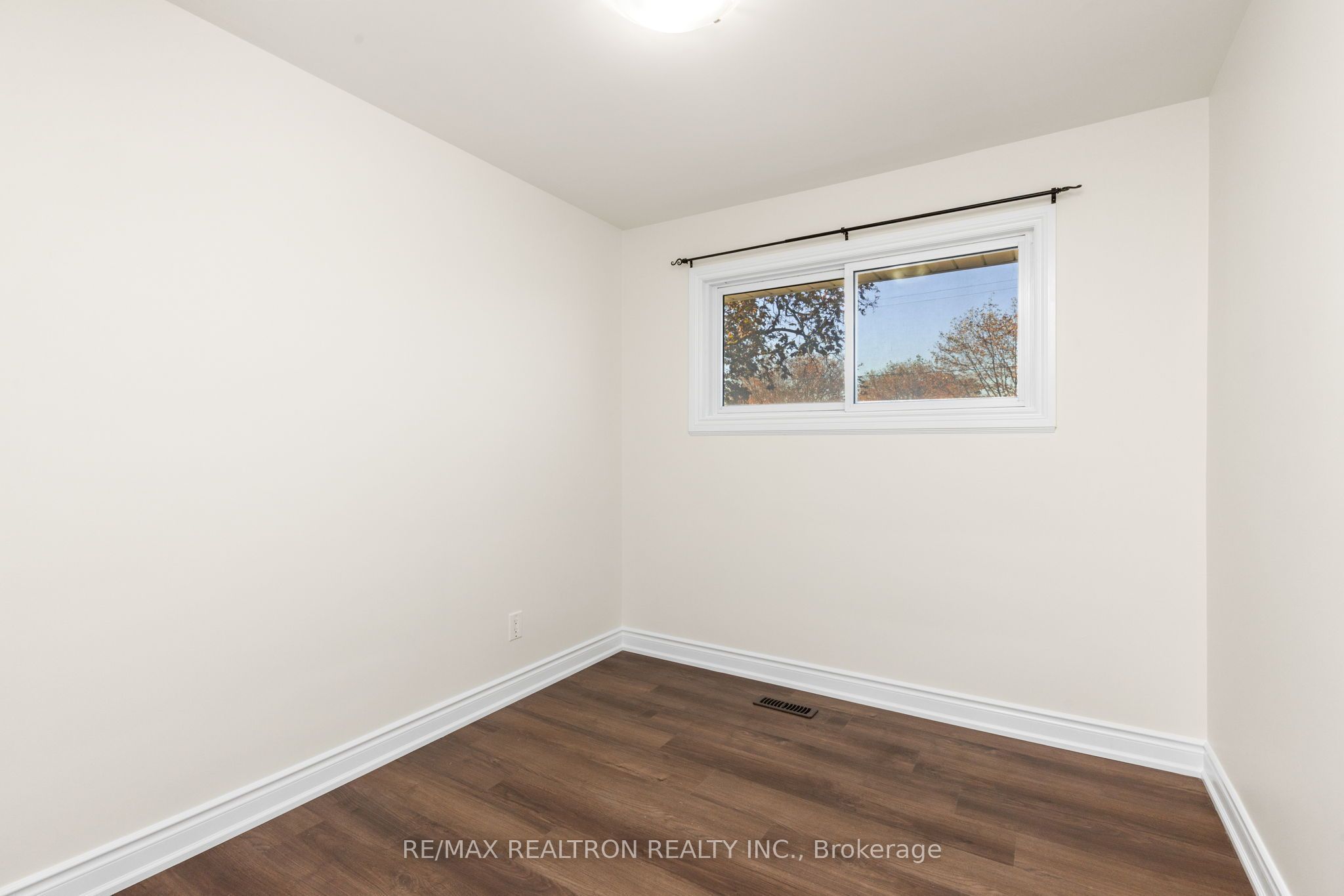21 Athabasca Street Property Photo 13