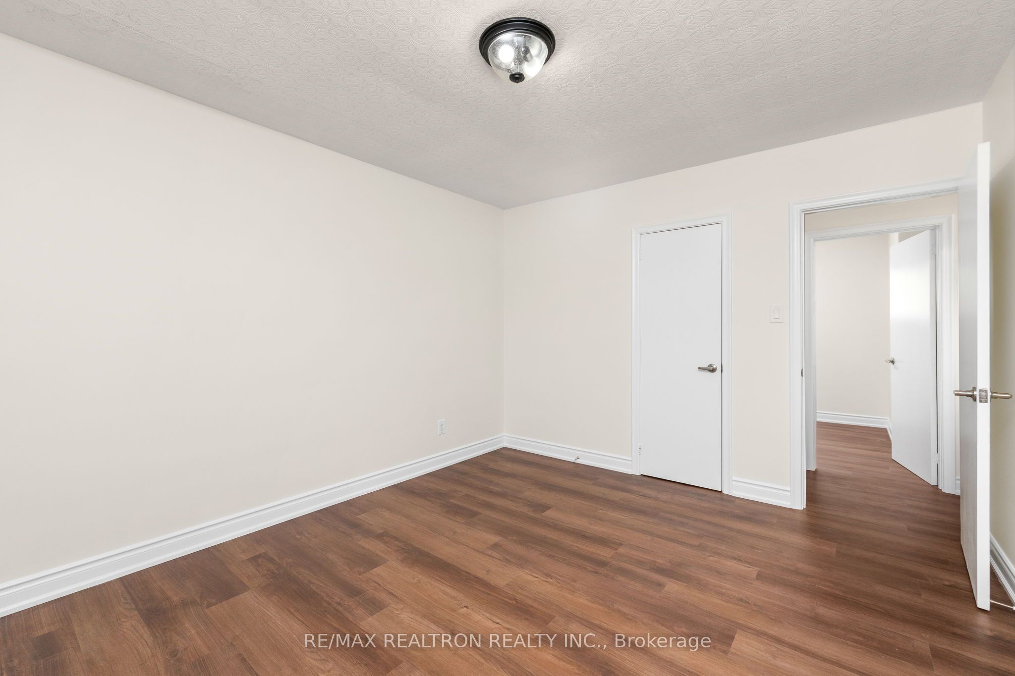 21 Athabasca Street Property Photo 16