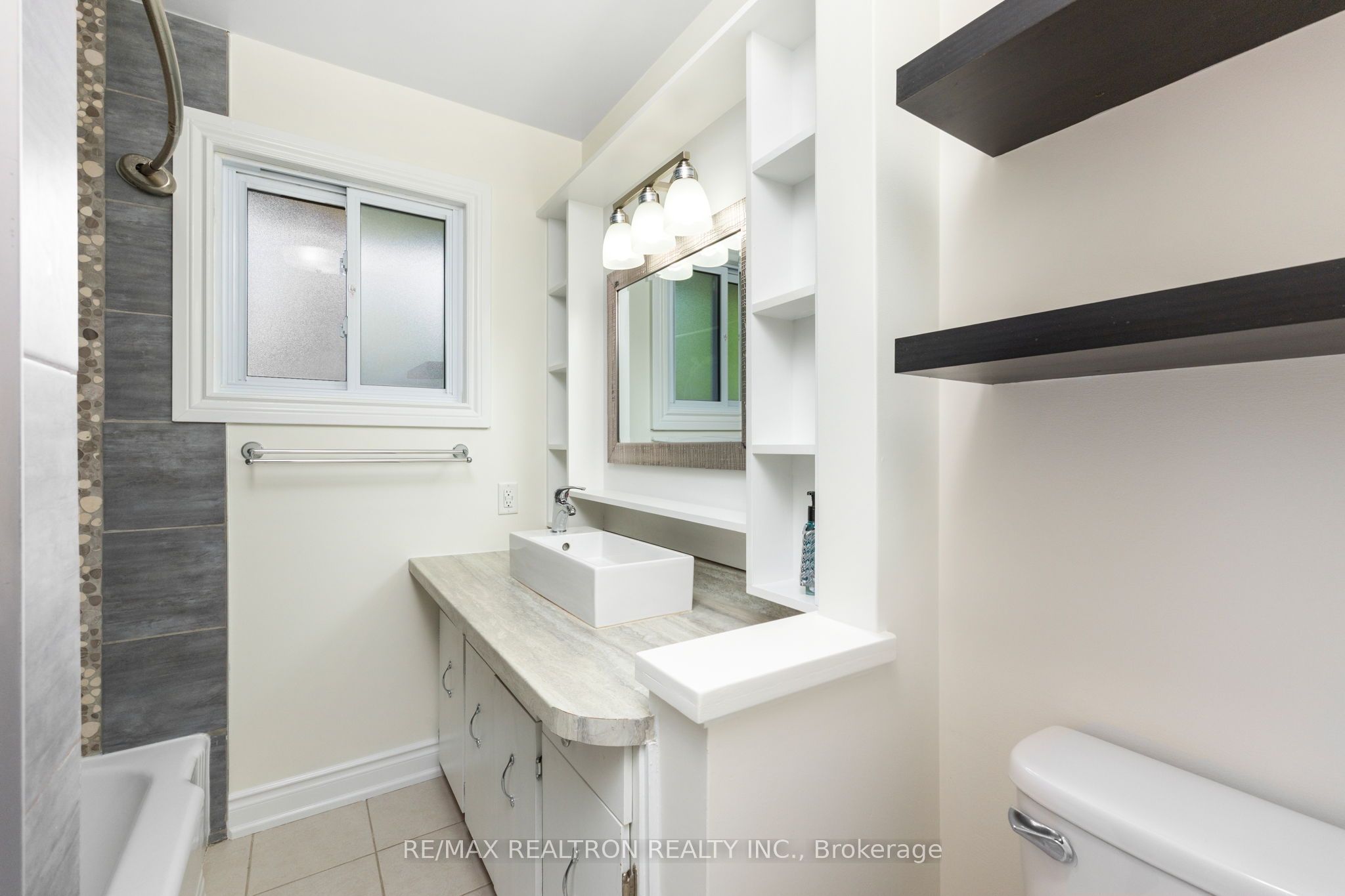 21 Athabasca Street Property Photo 19
