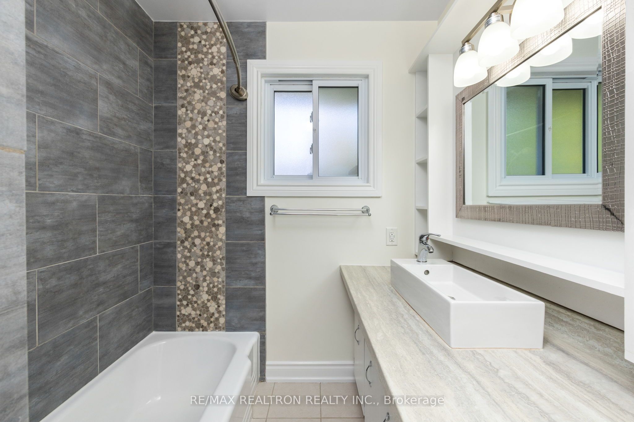 21 Athabasca Street Property Photo 20