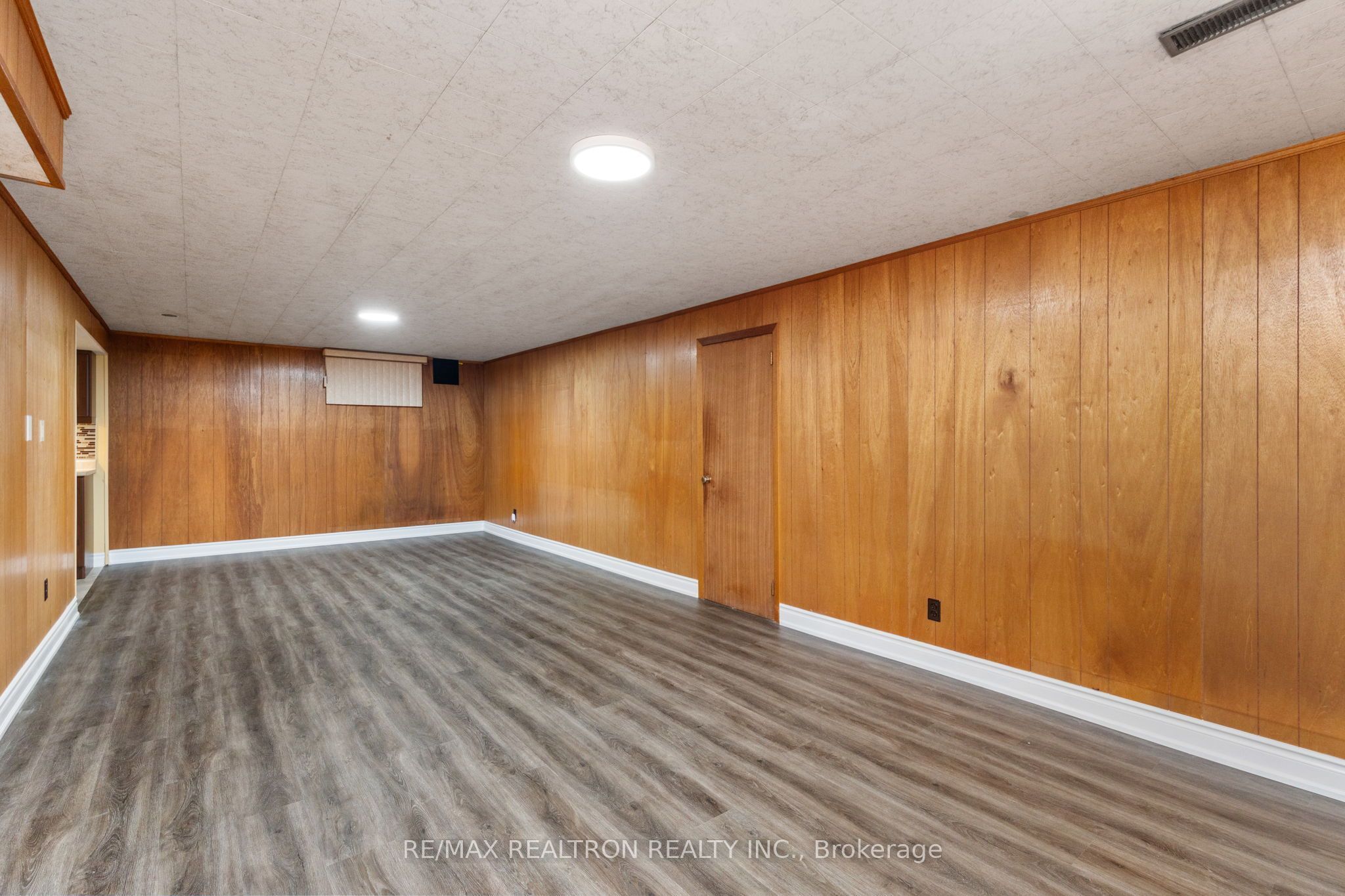 21 Athabasca Street Property Photo 22