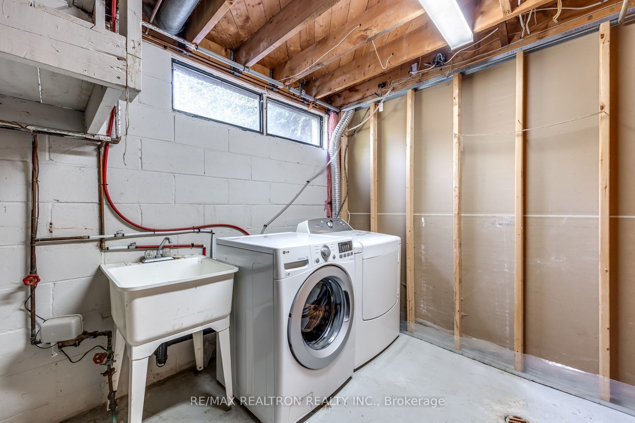 21 Athabasca Street Property Photo 27