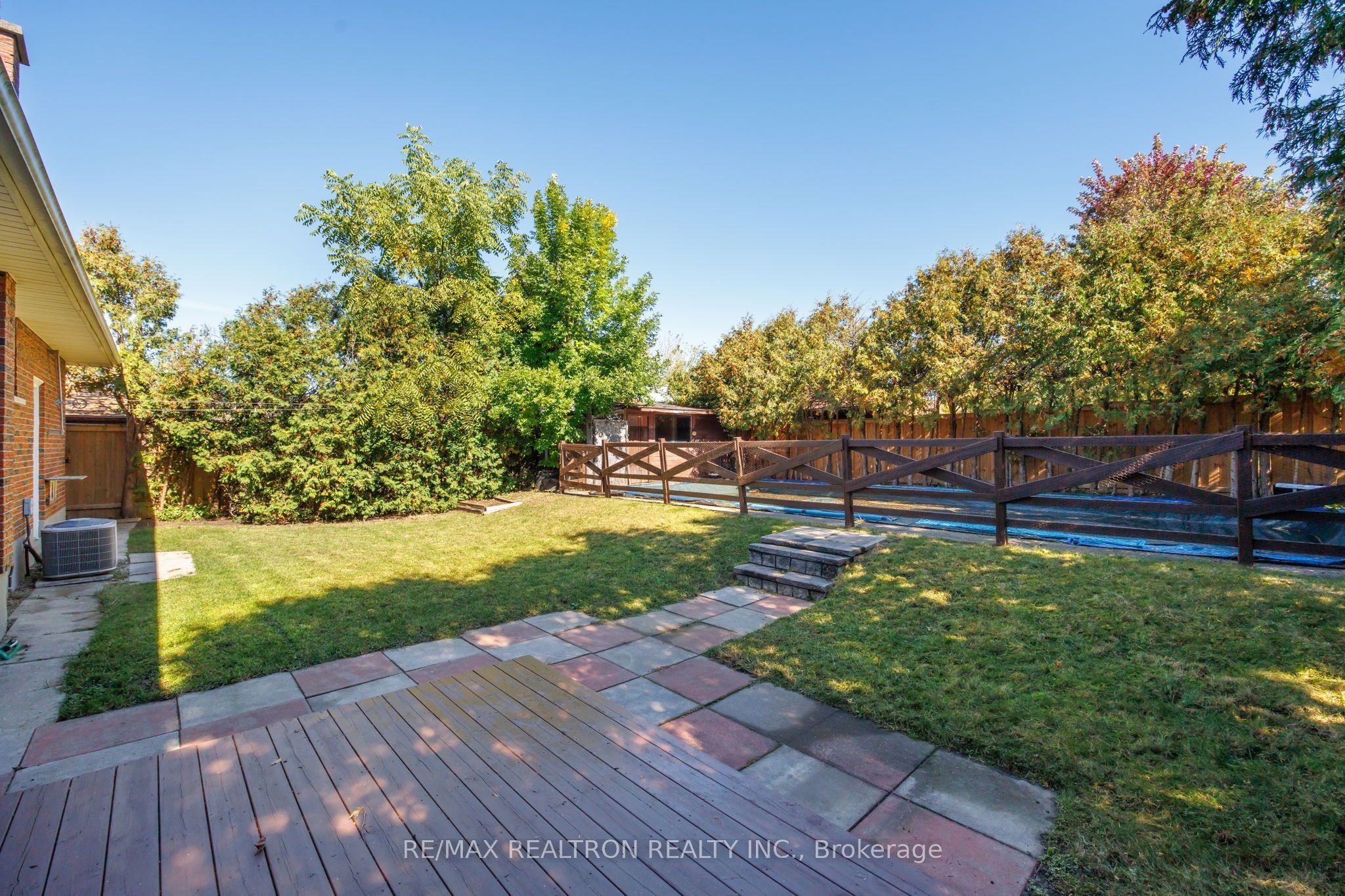 21 Athabasca Street Property Photo 32