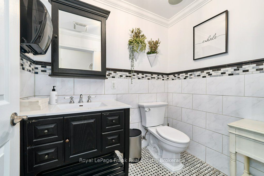 159 Brock Street N Property Photo 8
