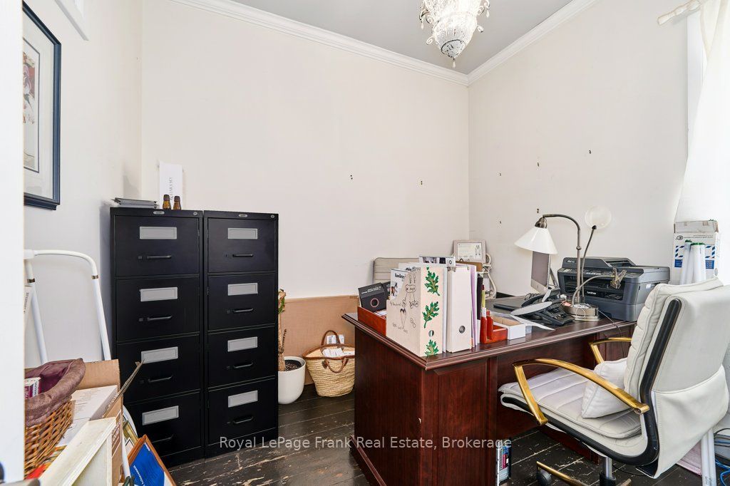 159 Brock Street N Property Photo 21