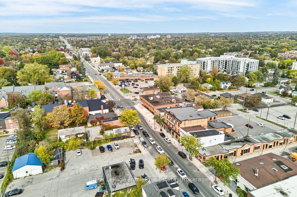 159 Brock Street N Property Photo 33