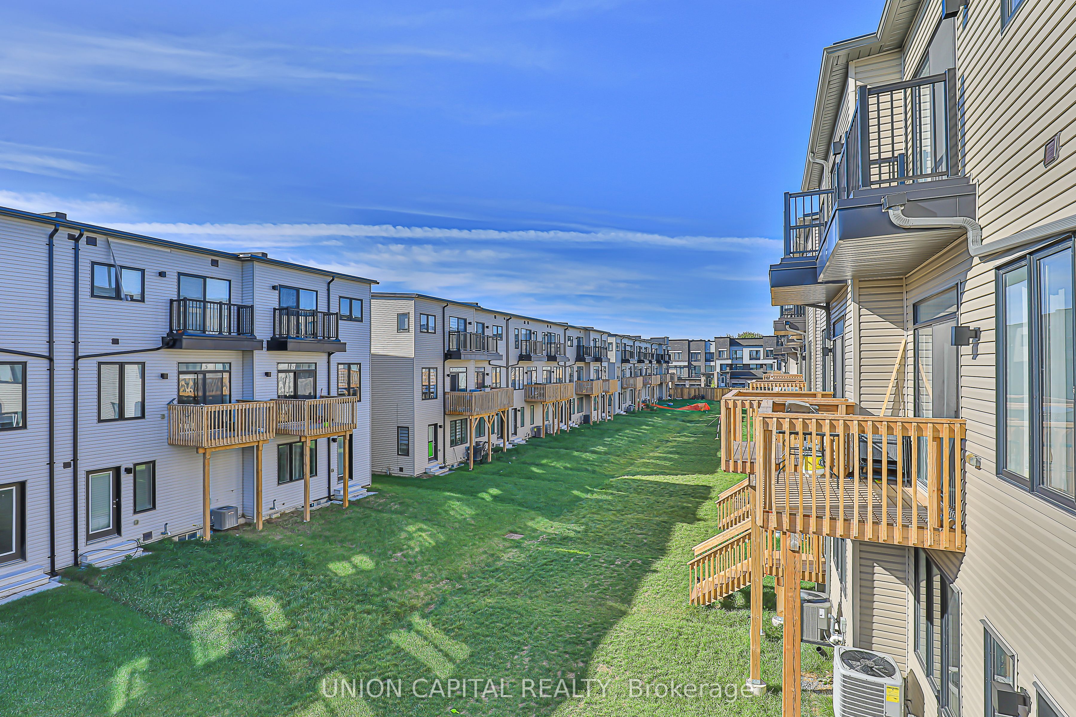799 Stanstead Path Property Photo 16