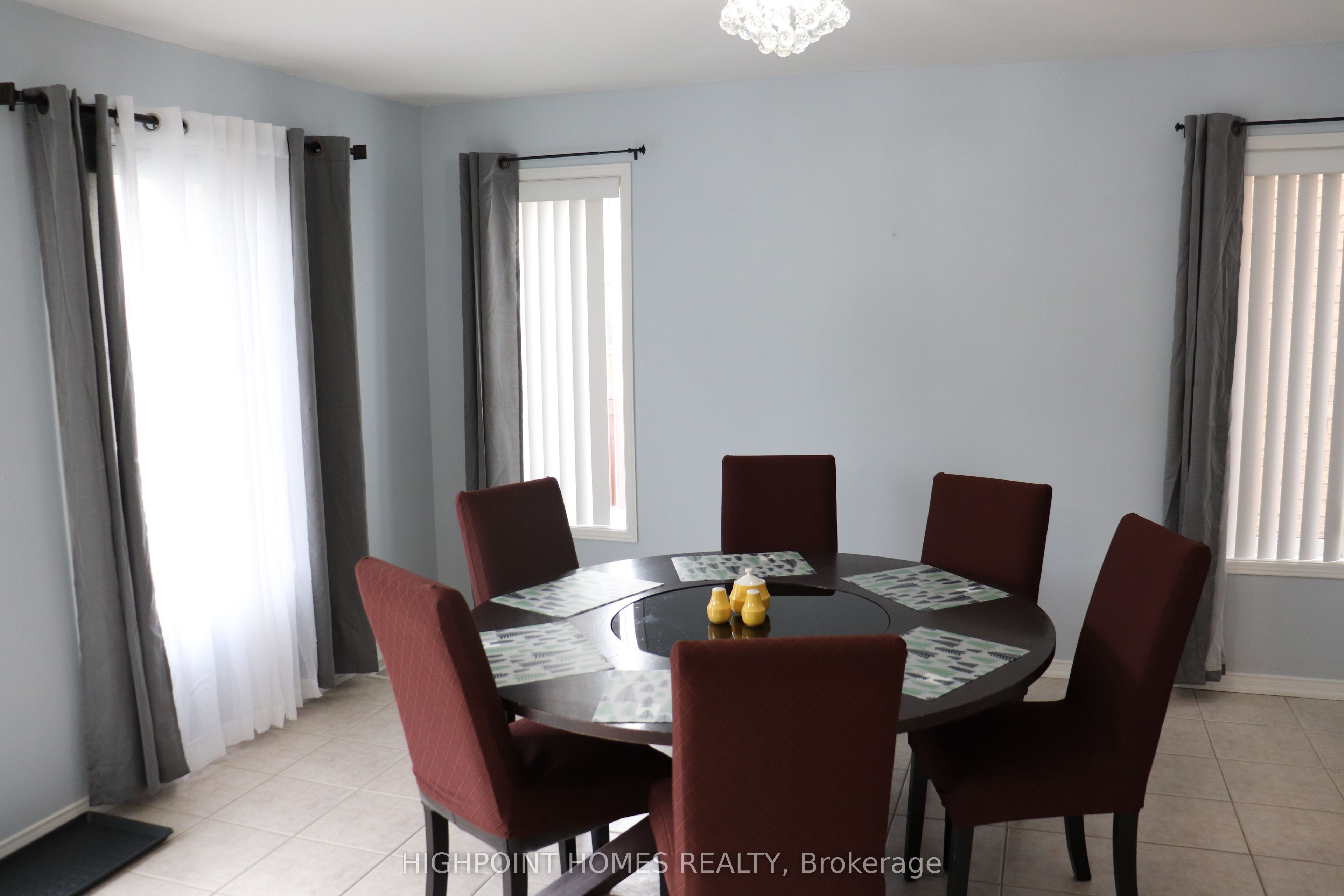 27 Mcnicol Crescent Property Photo 5